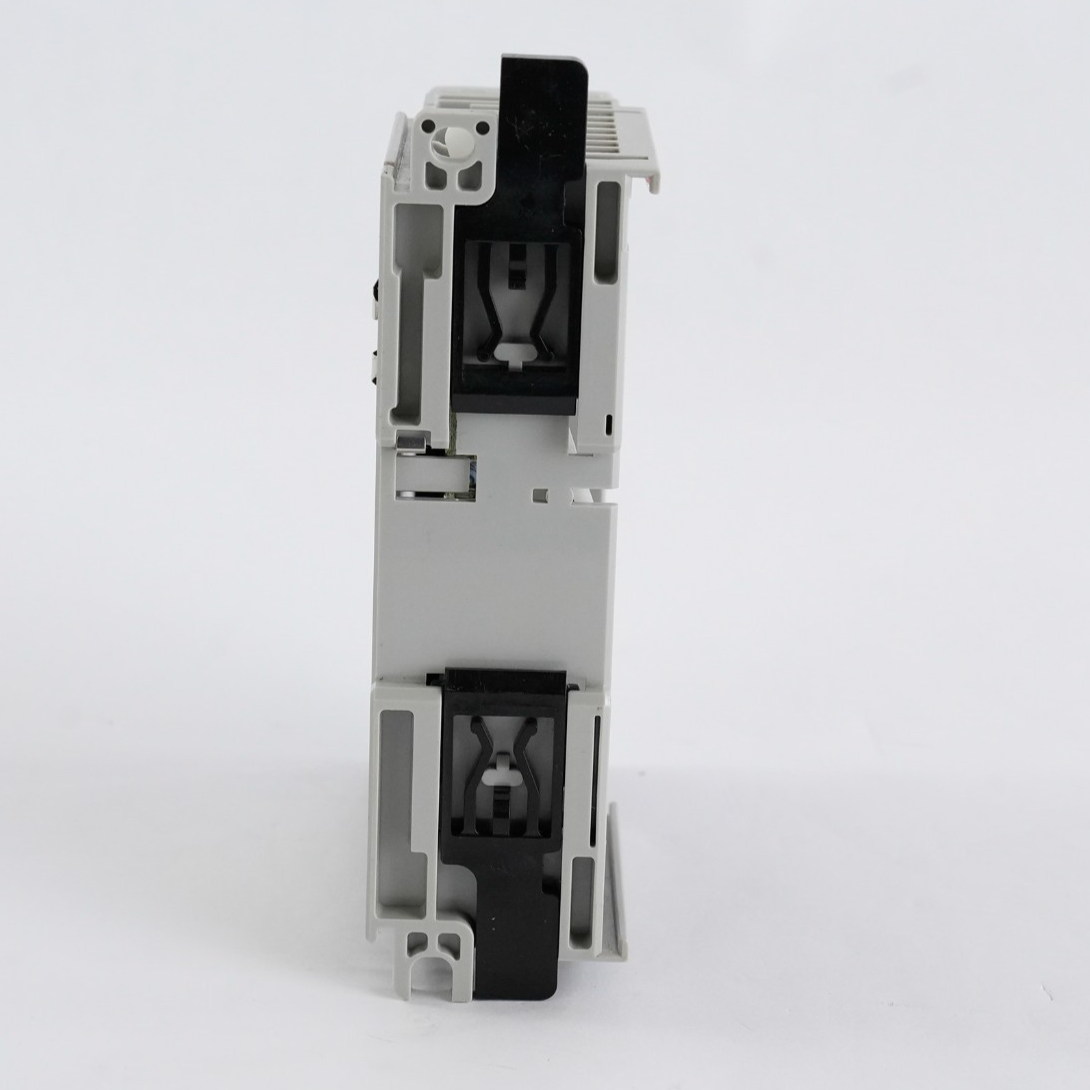 Allen Bradley 1769-OA8 /B CompactLogix 8-Point 120/240VAC Output Module