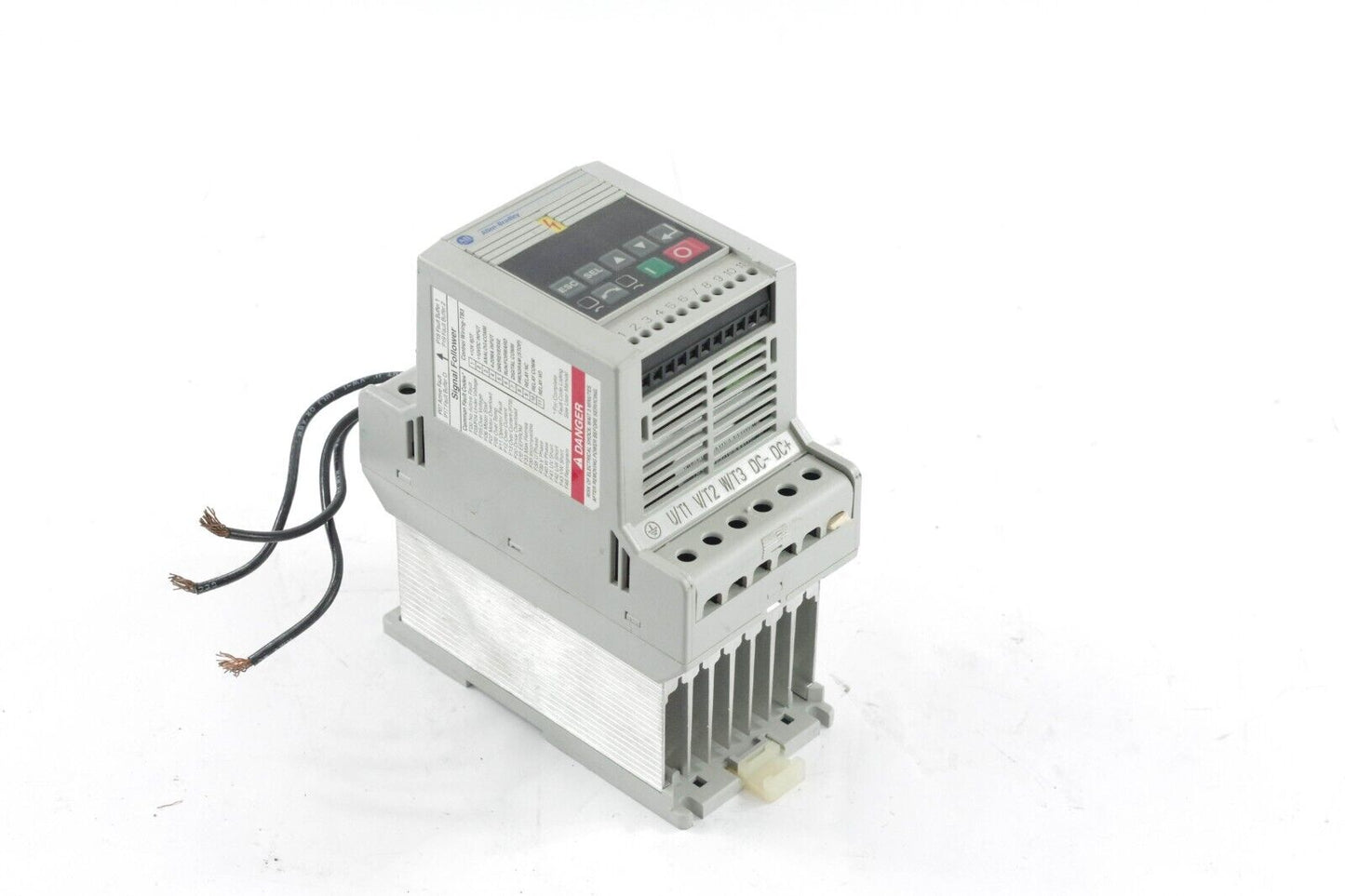 ALLEN BRADLEY 160-BA01NSF1P1 SERIES C FRN 7.06 .5hp AC DRIVE