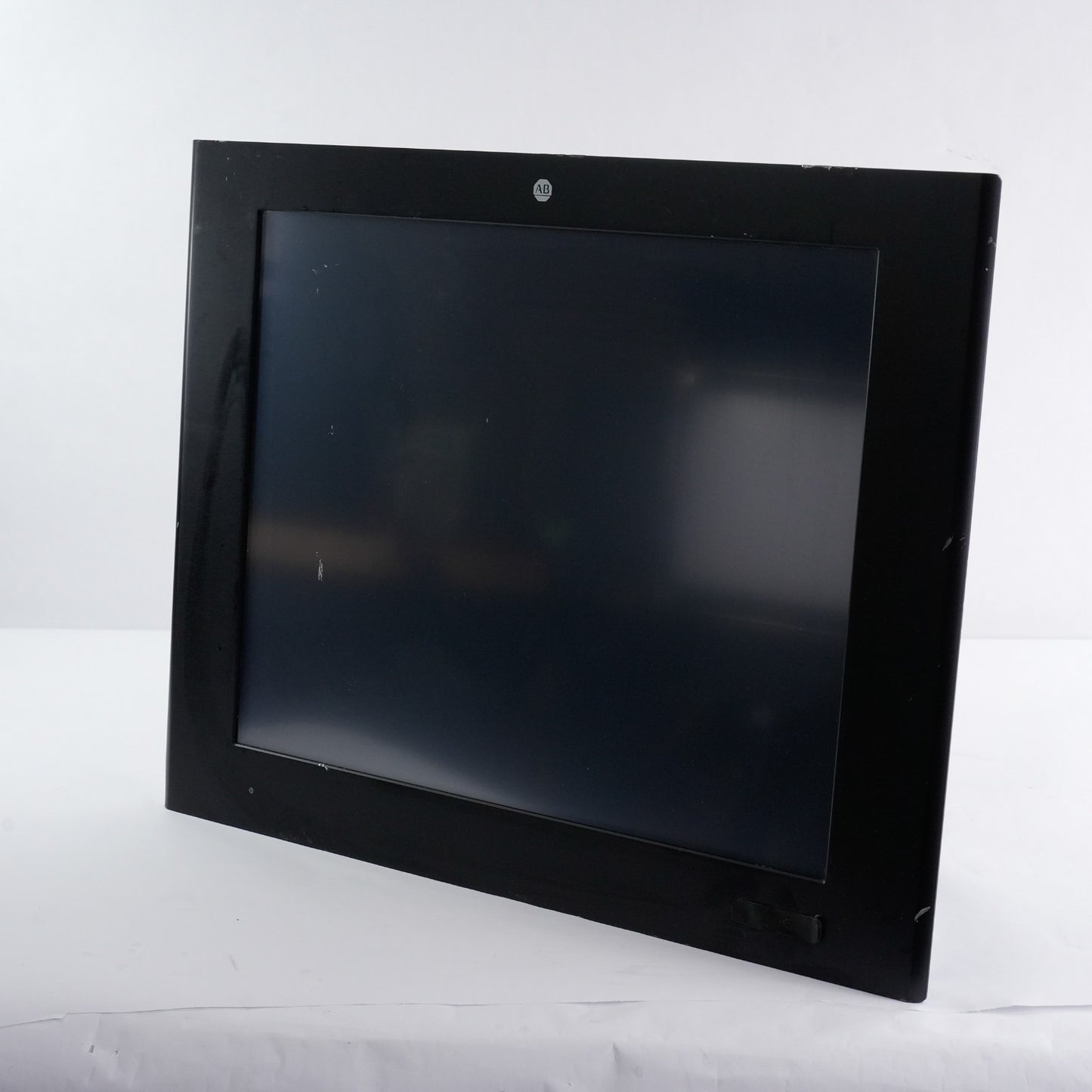 Allen Bradley 6300P-190BAPSTDNB-3CBBW19NNNBNN-NN1S Panel PC Failed OS For Parts