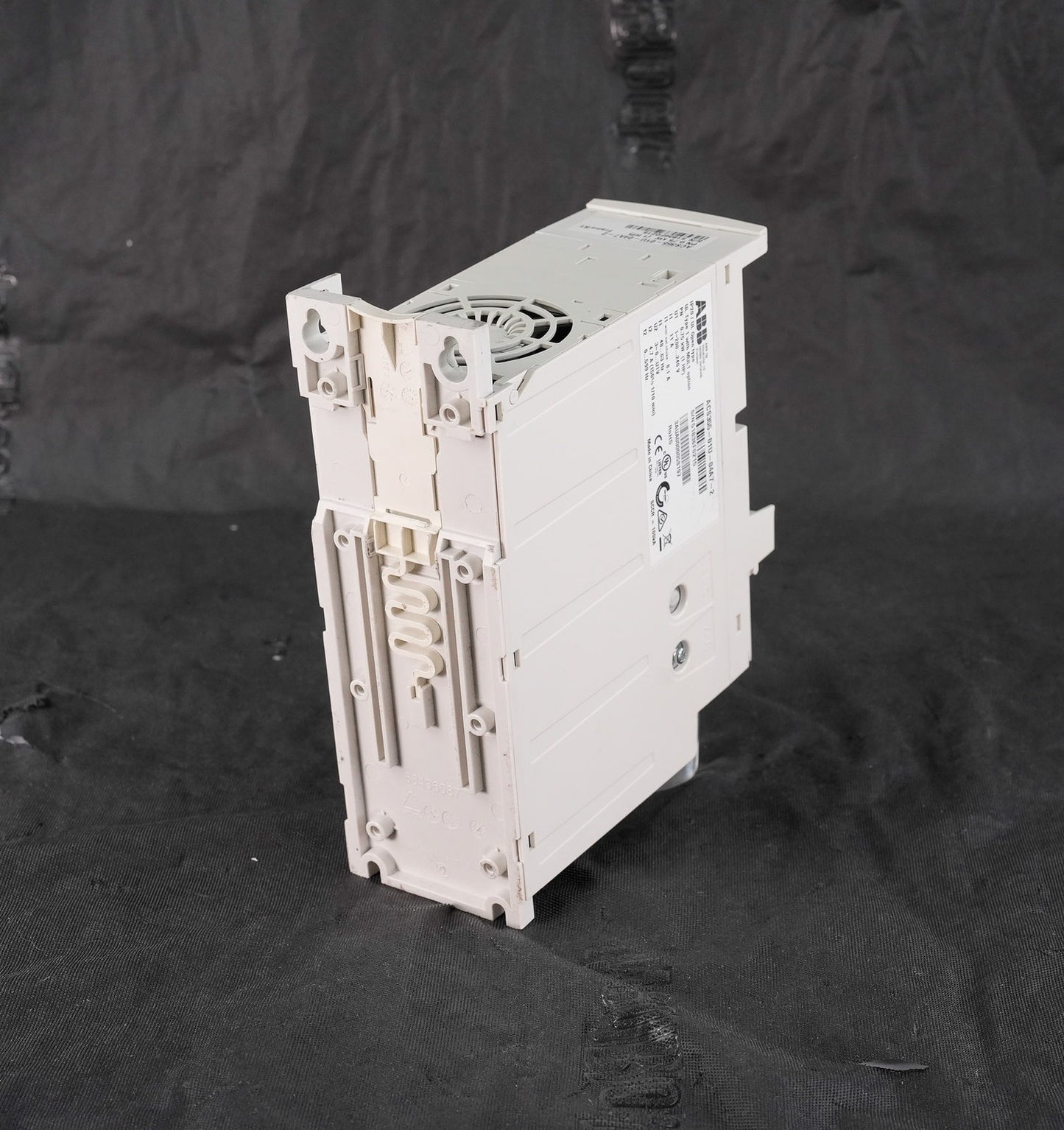 ABB ACS355-01U-04A7-2 AC Drive 200-240V 1HP 4.7A ACS35501U04A72