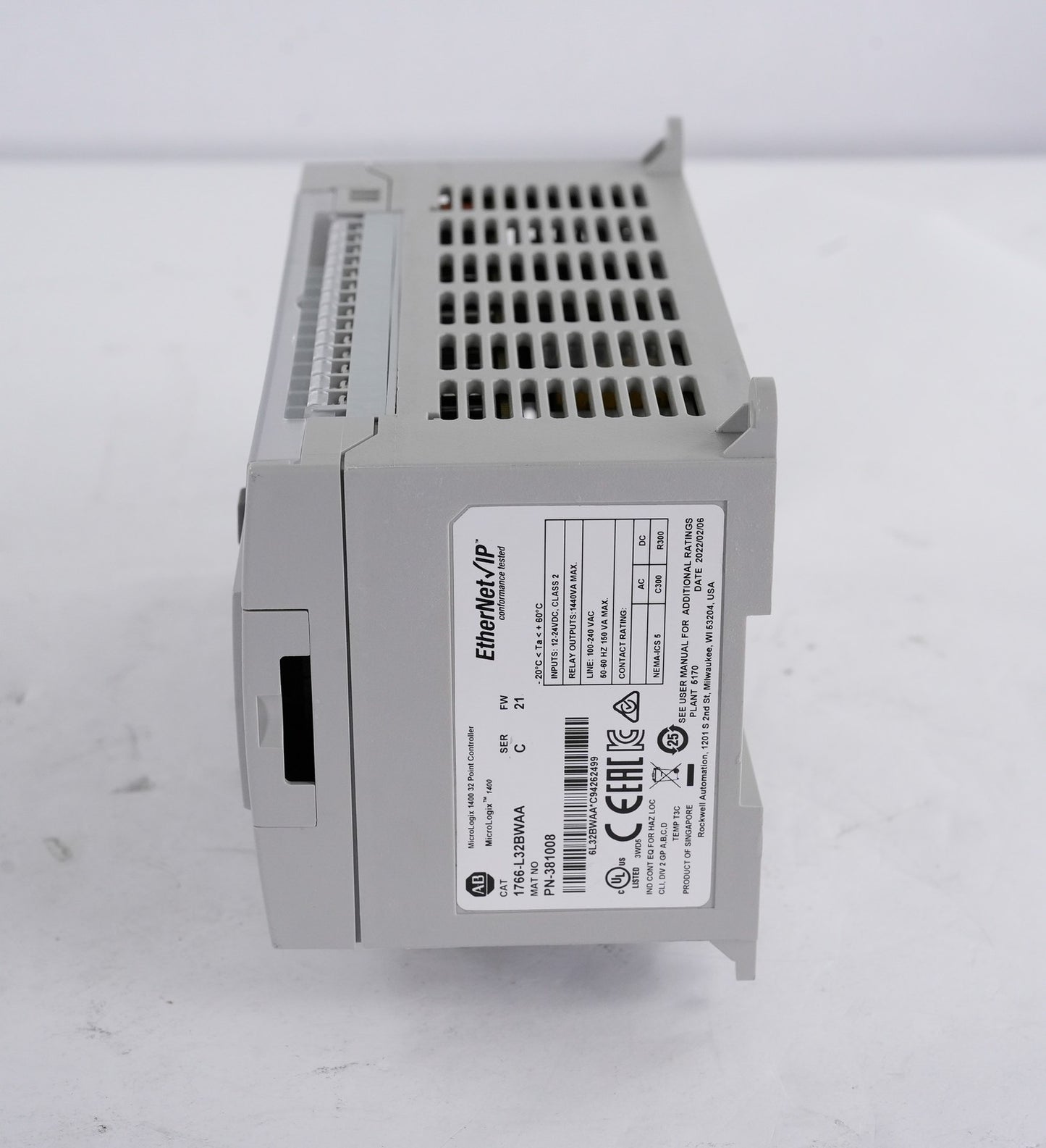 Allen Bradley 1766-L32BWAA /C FW 21 MicroLogix 1400 32-Point Controller