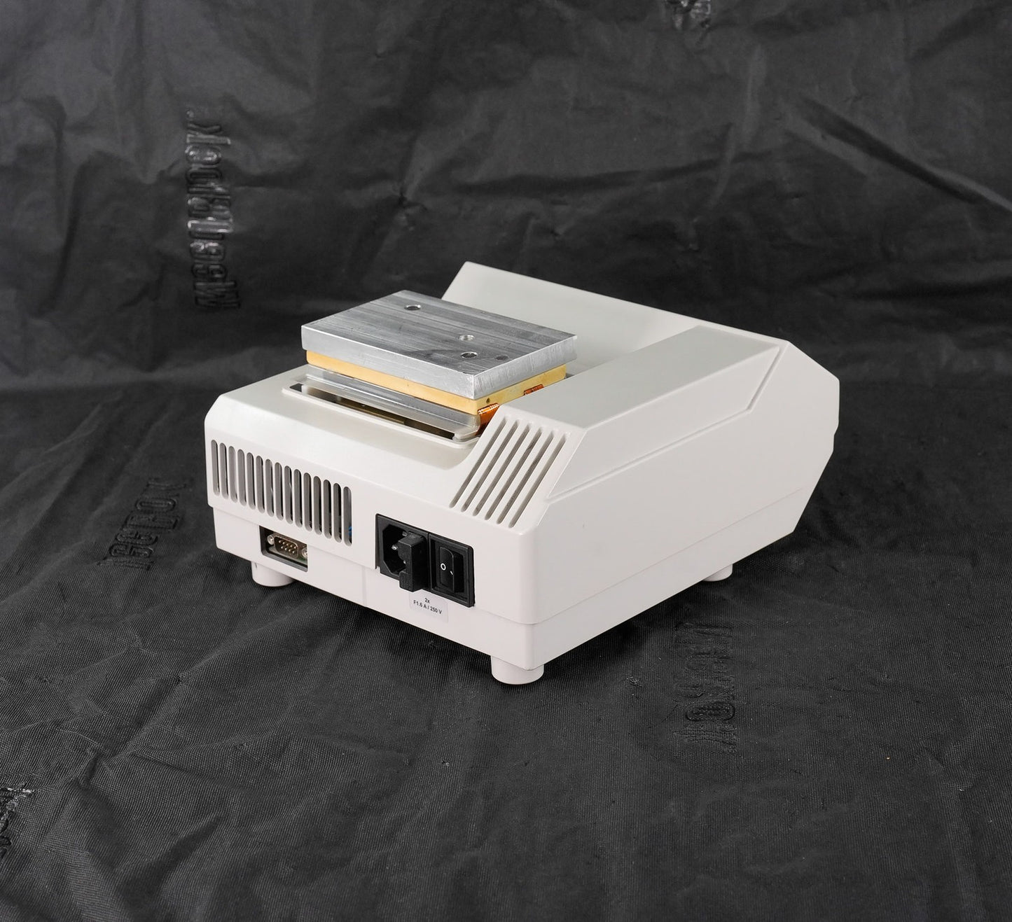 Eppendorf 5355 Thermomixer Comfort Incubator 100-240V 50/60Hz 90W