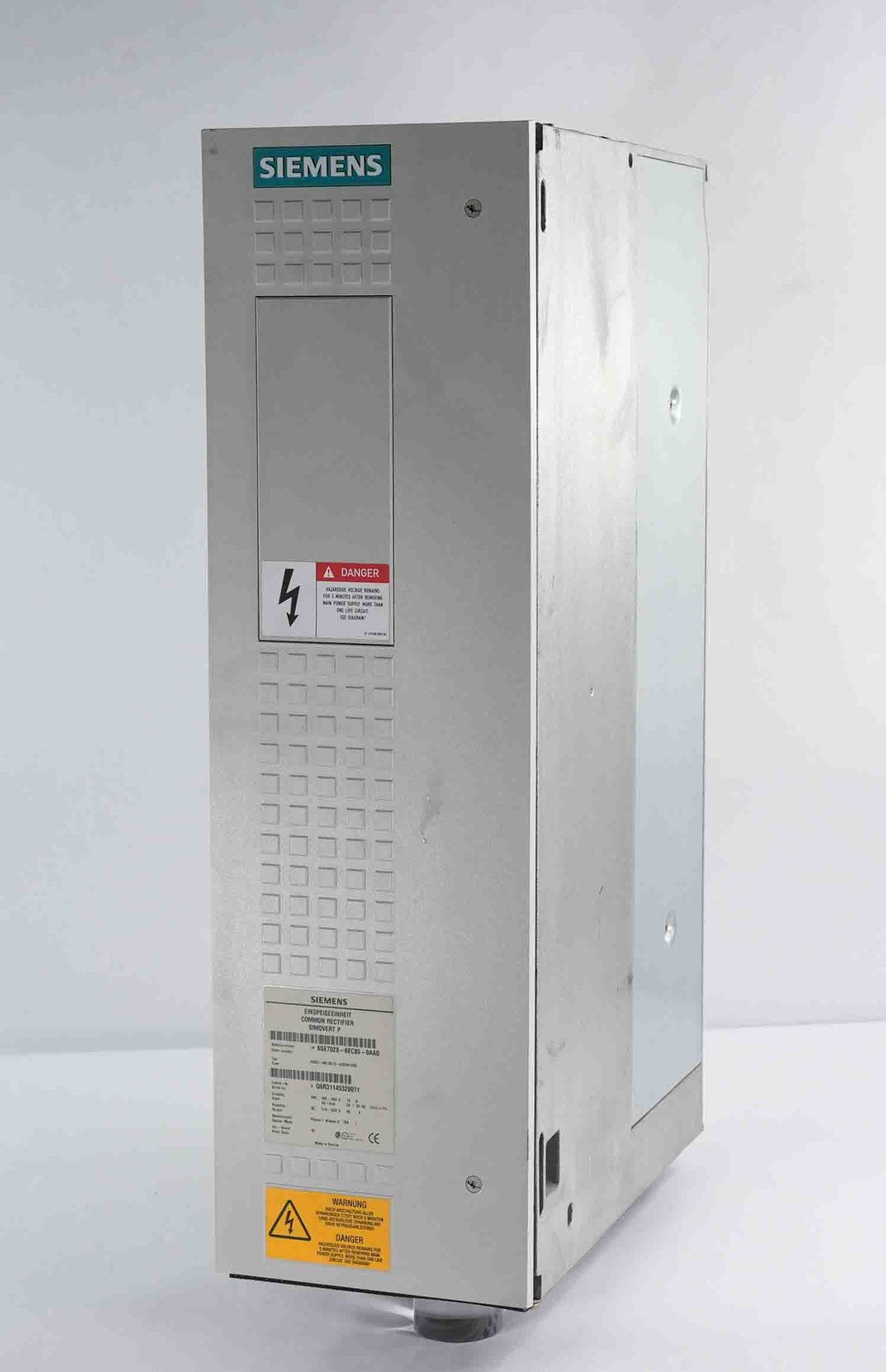 Siemens 6SE7028-6EC85-0AA0 Simovert Common Rectifier 380-480V 6SE70286EC850AA0
