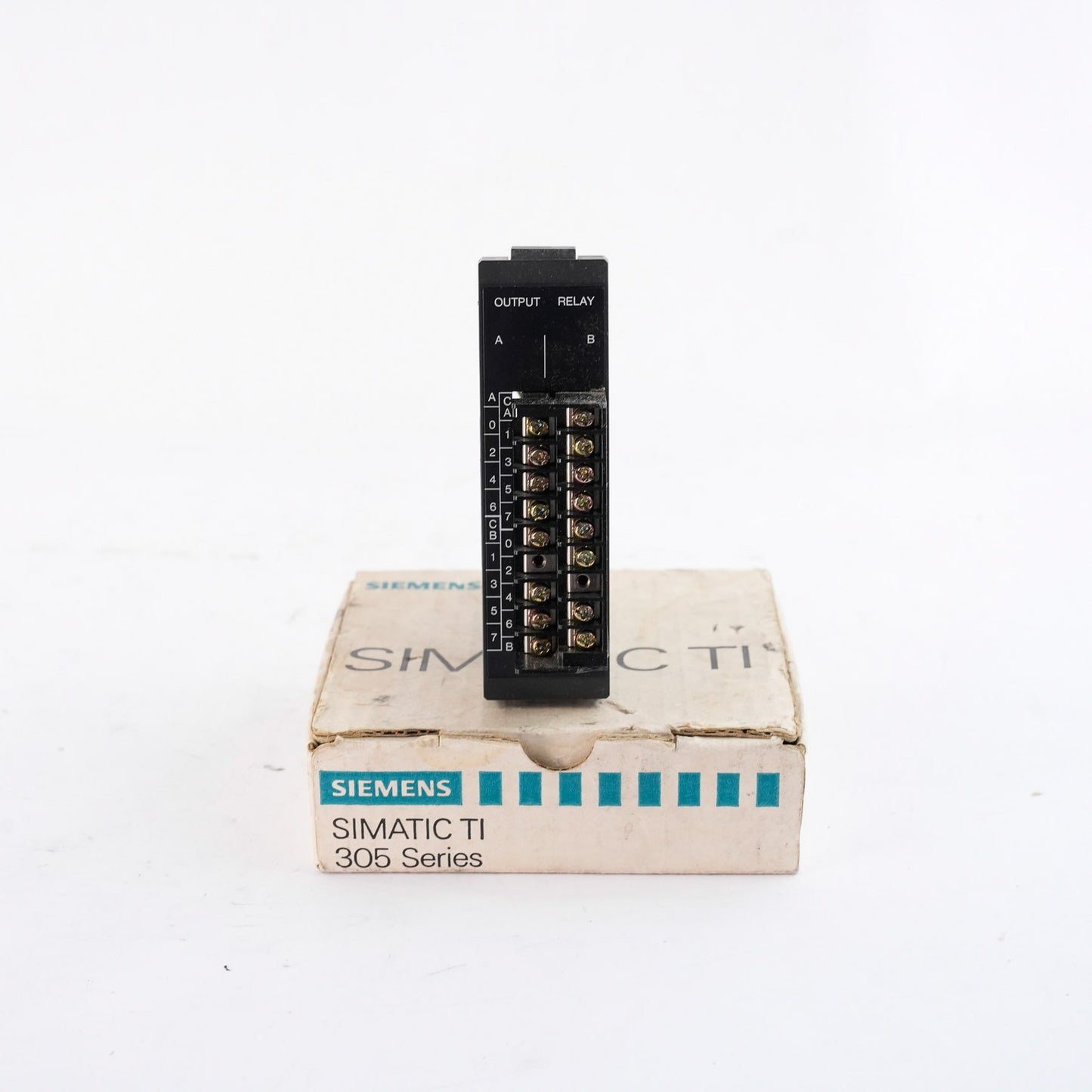 GE Fanuc IC610MDL182A Series One Relay Output Module - Open Box