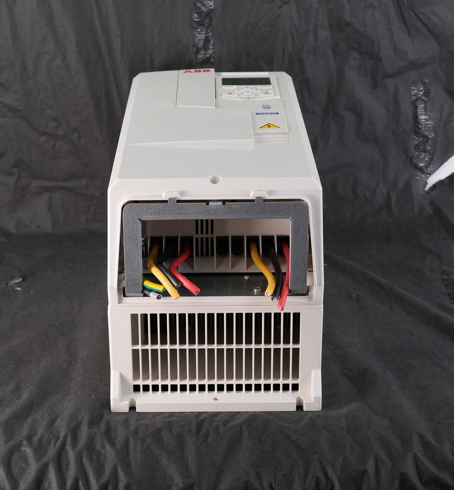 ABB ACH580-01-027A-4 AC Drive 480V 27A 3-Phase 50/60Hz ACH58001027A4