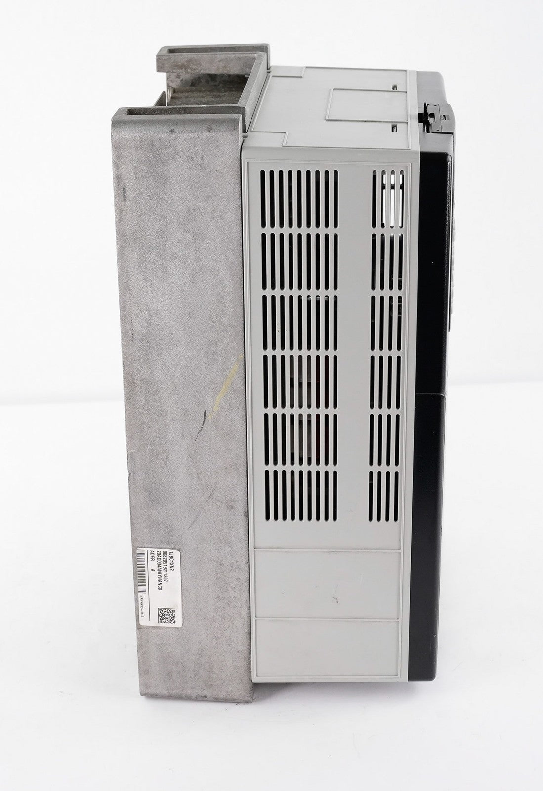 Allen Bradley 20AD034A0AYNANC0 /A PowerFlex 70 AC Drive 480V 3-Phase 25HP
