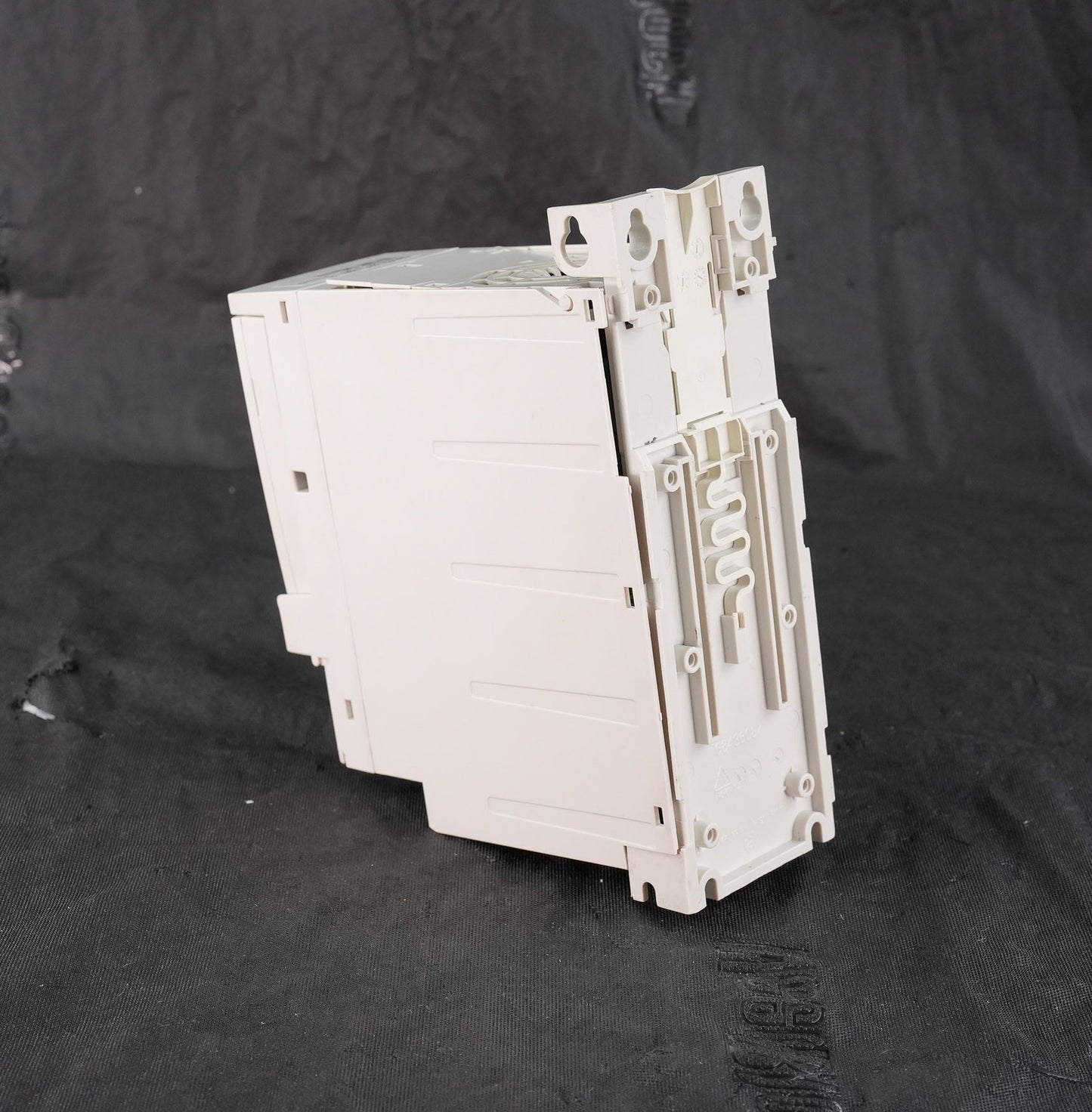ABB ACS355-01U-04A7-2 AC Drive 200-240V 1HP 4.7A ACS35501U04A72