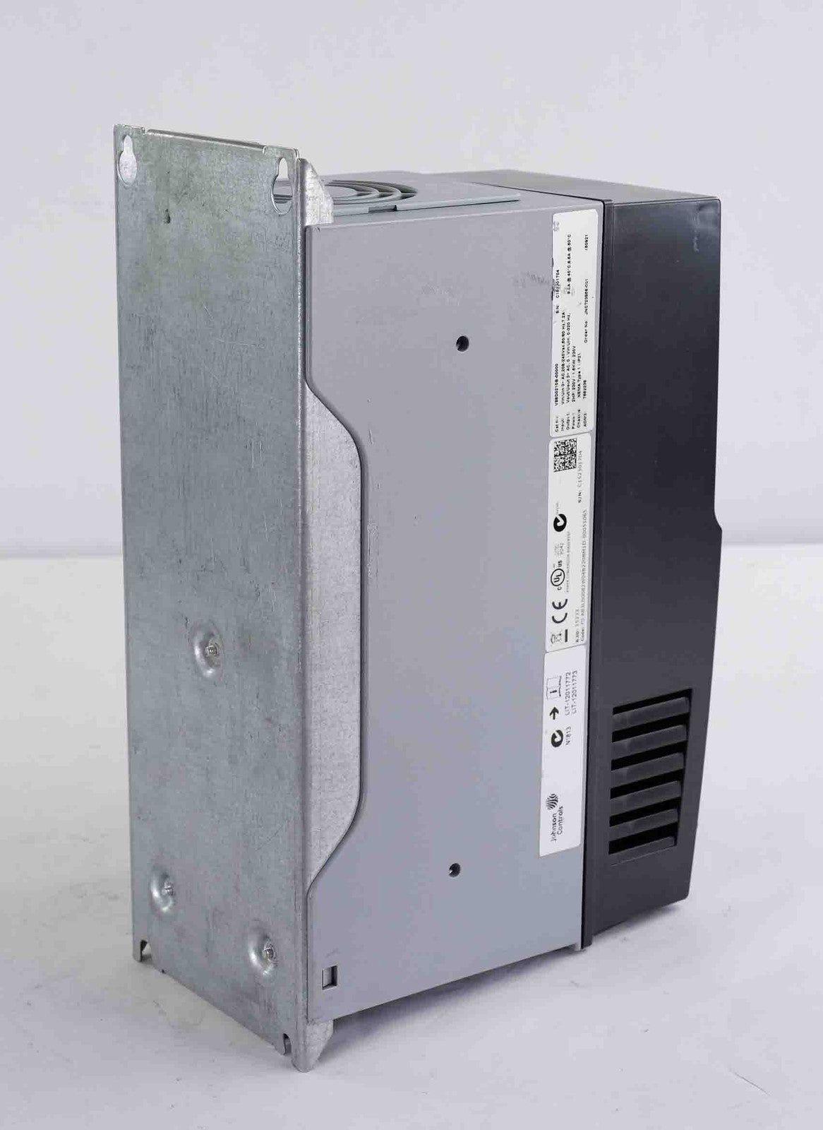 Johnson Controls VS8D0210B-00000 Variable Speed Drive 240VAC NEMA Type 1