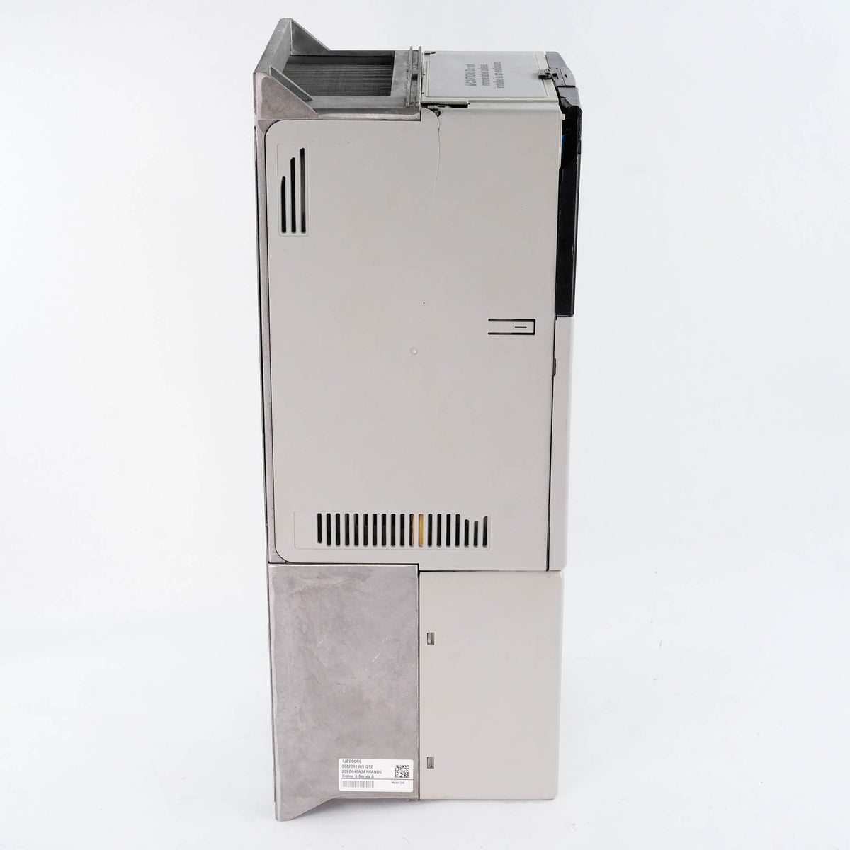 Allen Bradley 20BD040A3AYNAND0 /B PowerFlex 700 AC Drive 30HP (plastics repair)