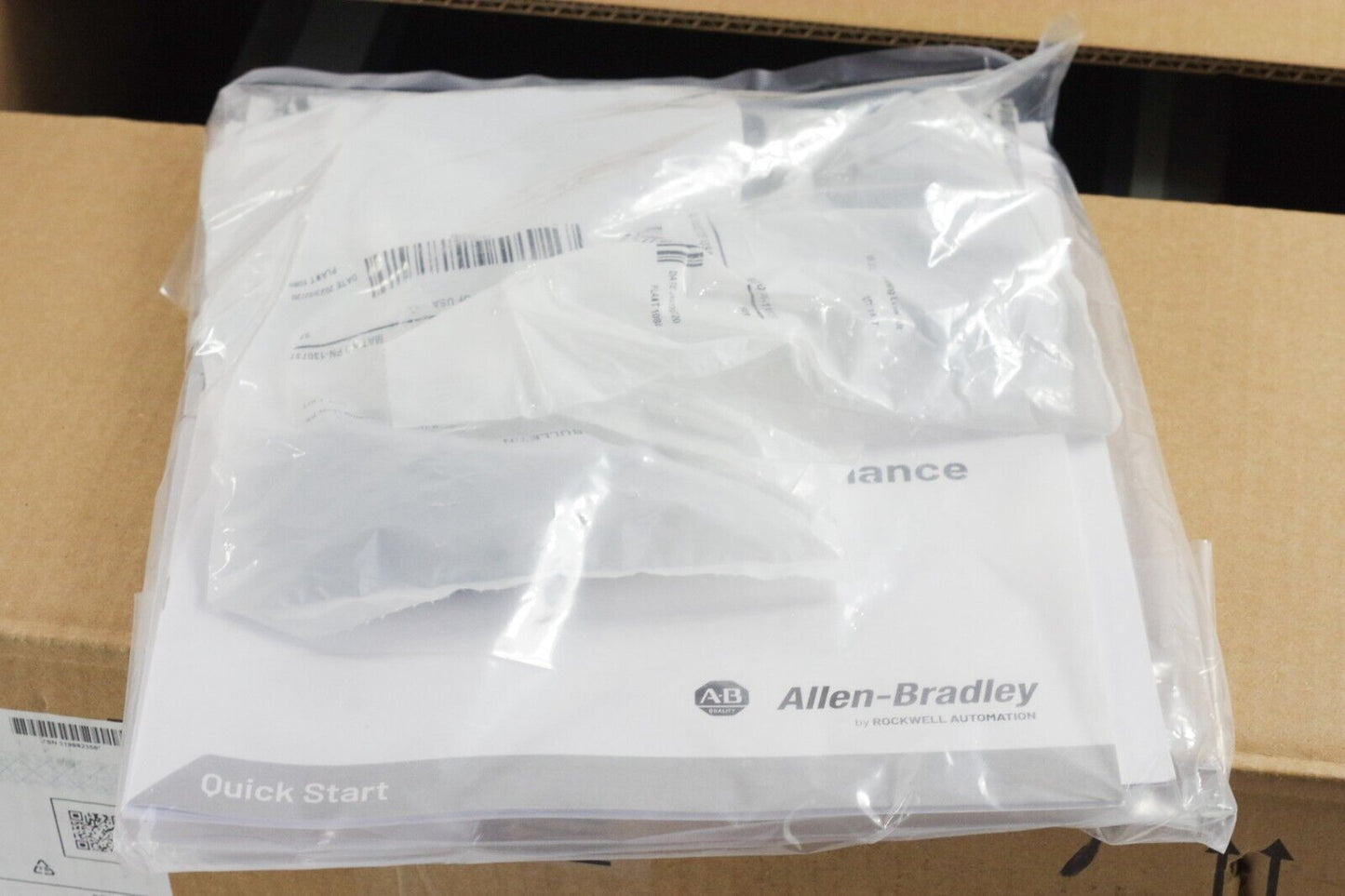 Allen Bradley 2711P-T15C22D9P Ser A Panelview Plus 7 Operator Interface With Box