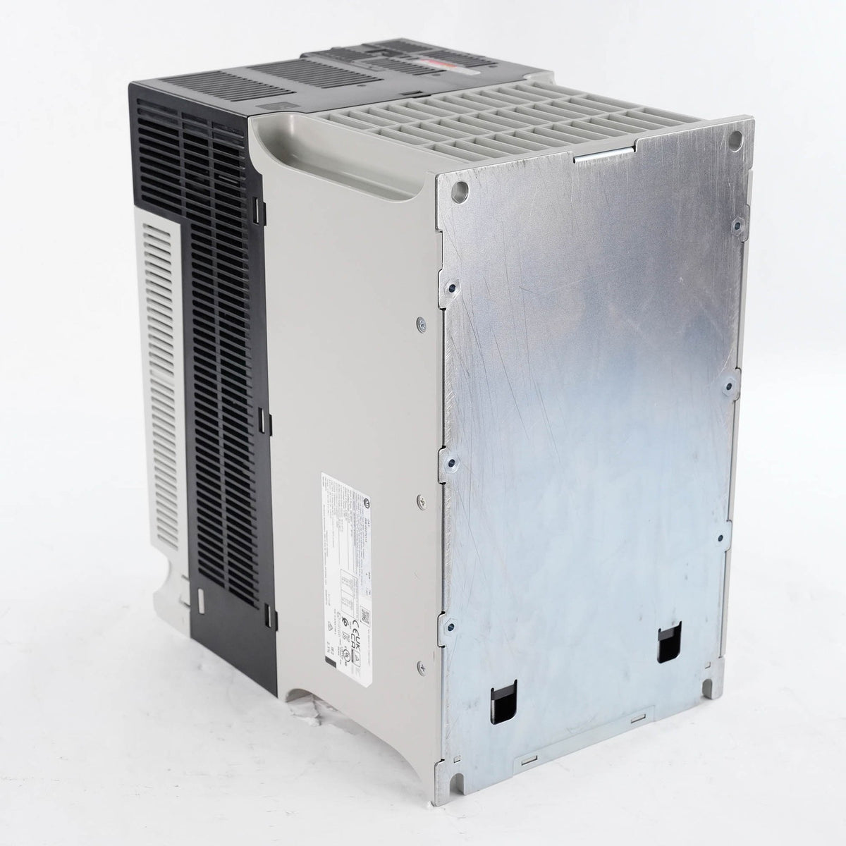 Allen Bradley 25B-D037N114 PowerFlex 525 AC Drive 480V 3PH 25HP 18.5kW 37A NEMA