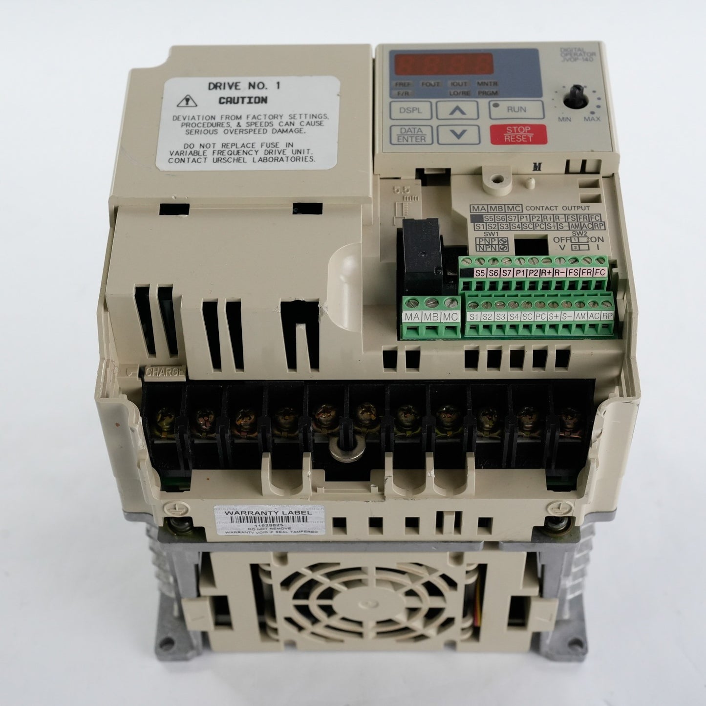 Yaskawa CIMR-V7AM43P7 Magnetek AC Drive 380-460V 0-400Hz 12A/8.6A