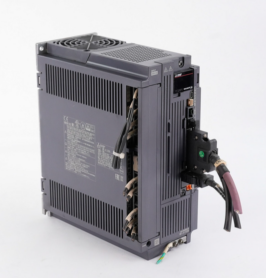 Mitsubishi Electric MR-J4-500A AC Servo Drive 5kW 3-Phase 200-240V MRJ4500A