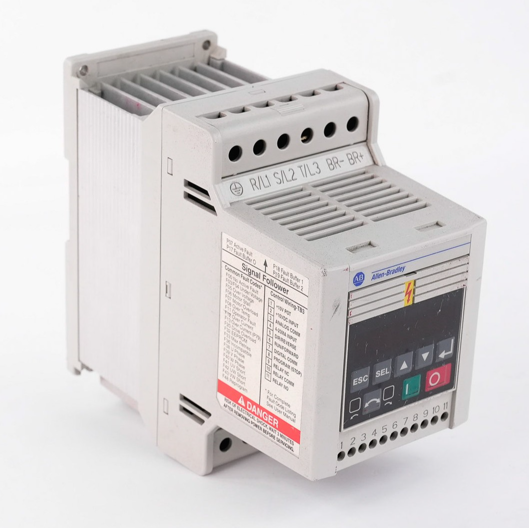 Allen Bradley 160-AA04NSF1P1 /C AC Drive 0.75kW 1HP 200-240V 160AA04NSF1P1