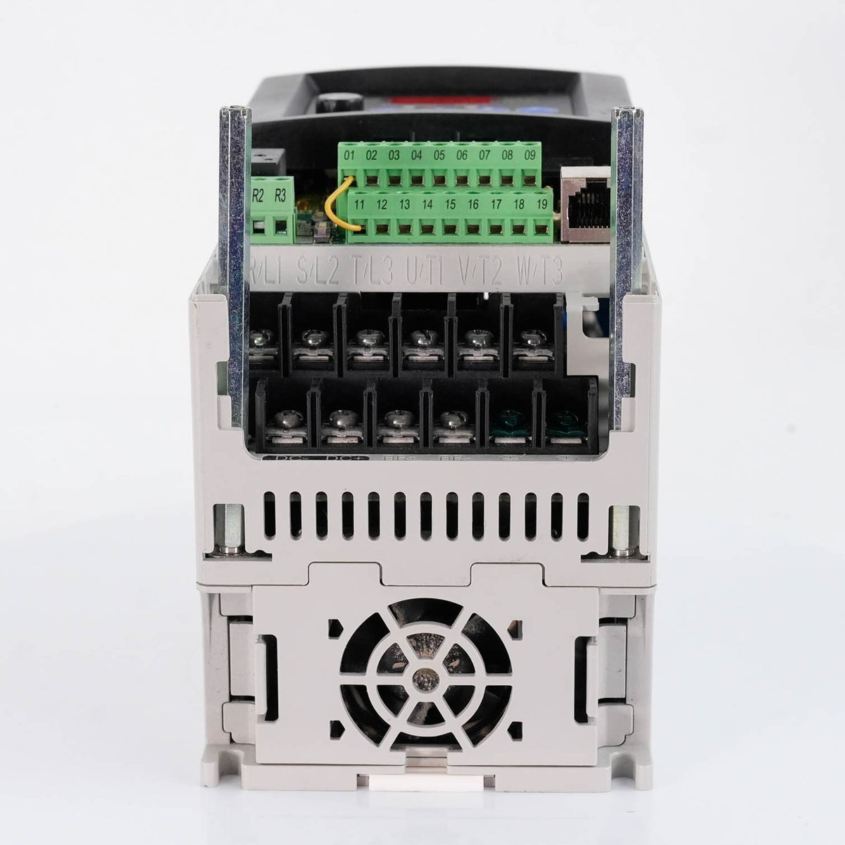 Allen Bradley 22B-D2P3N104 ser A PowerFlex 40 AC Drive 480V 3PH 0.75kW 1HP 2.3A