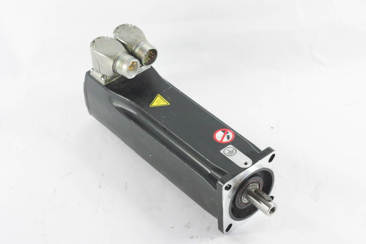 SCHNEIDER ELECTRIC BMH0703P32F2A  AC Servo Motor