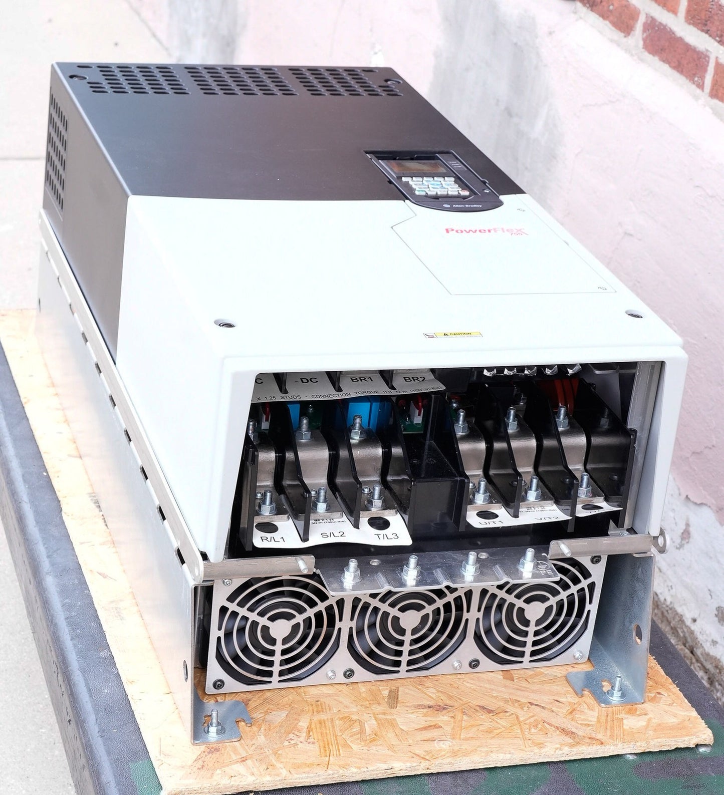Allen Bradley 20G1AND302AA0NNNNN PowerFlex 755 AC Drive 480V 250HP