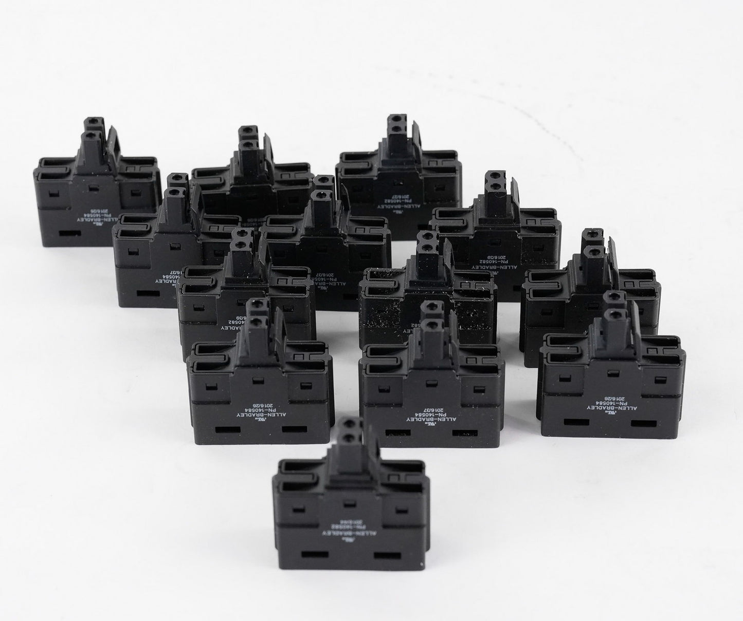 Allen Bradley PN-140582 Kinetix 5500 Bussbar Terminal Block Connector 140582