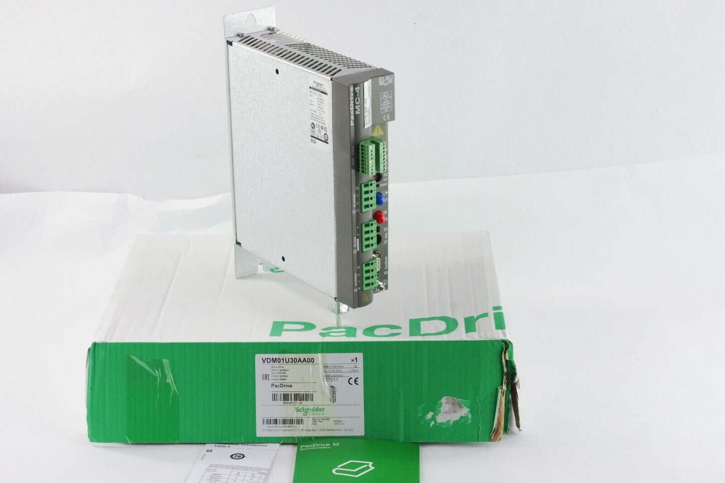 2020 SCHNEIDER ELECTRIC MC-4/11/03/400 SERVO DRIVE VDM01U30AA00 - Open Box