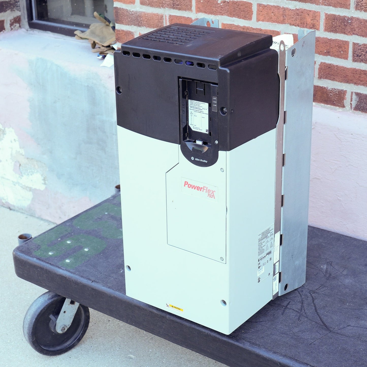 Allen Bradley 20F1AND186AA0NNNNN /A PowerFlex 753 AC Drive 480V 150HP 3-Phase