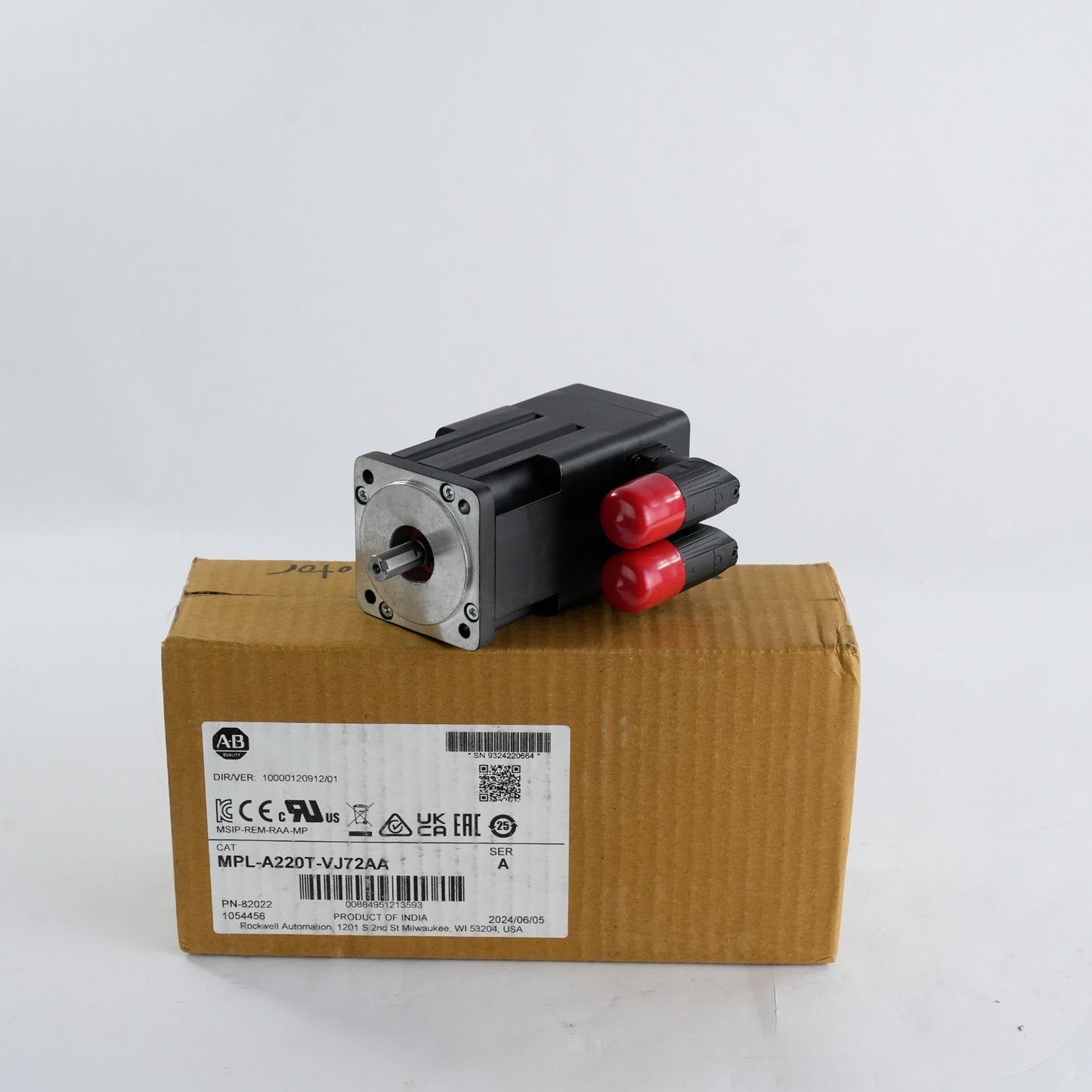 Allen Bradley MPL-A220T-VJ72AA /A AC Servo Motor 6000RPM - Open Box