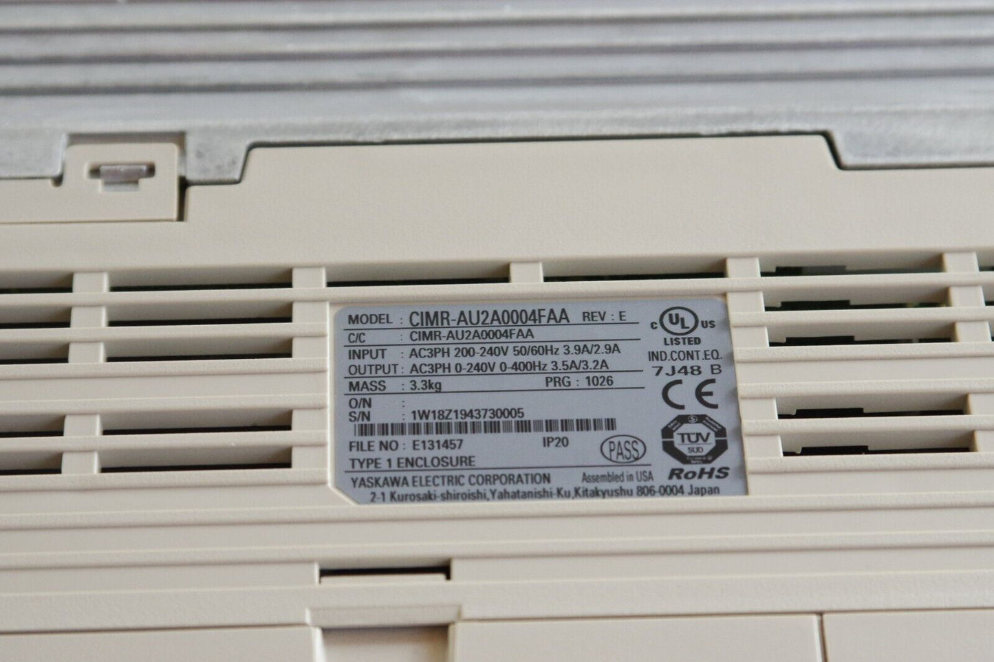 Yaskawa A1000 CIMR-AU2A0004FAA 0.75HP AC Servo Drive