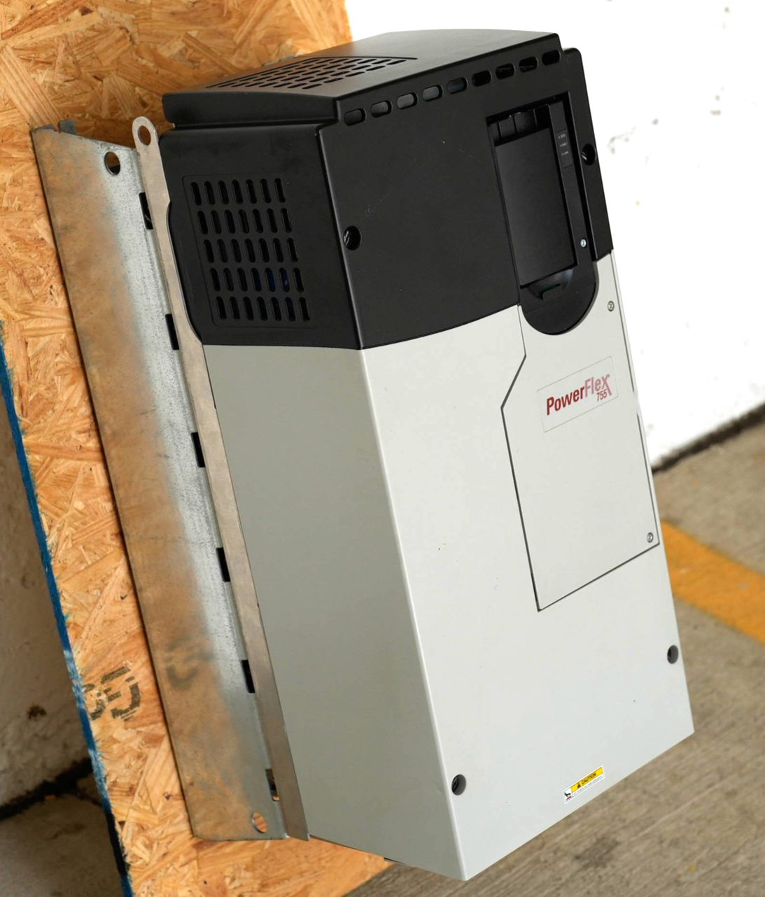 Allen Bradley 20G1AND156JN0NNNNN PowerFlex 755 AC Drive 480V 156A 125HP - Refurb