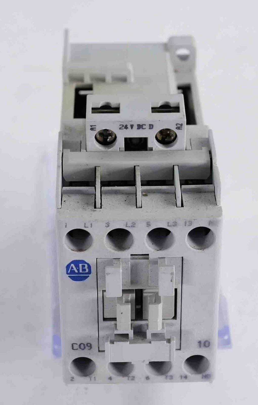 Allen Bradley 100-C09D*10 /A Contactor 120VAC 100C09D10 3-Pole