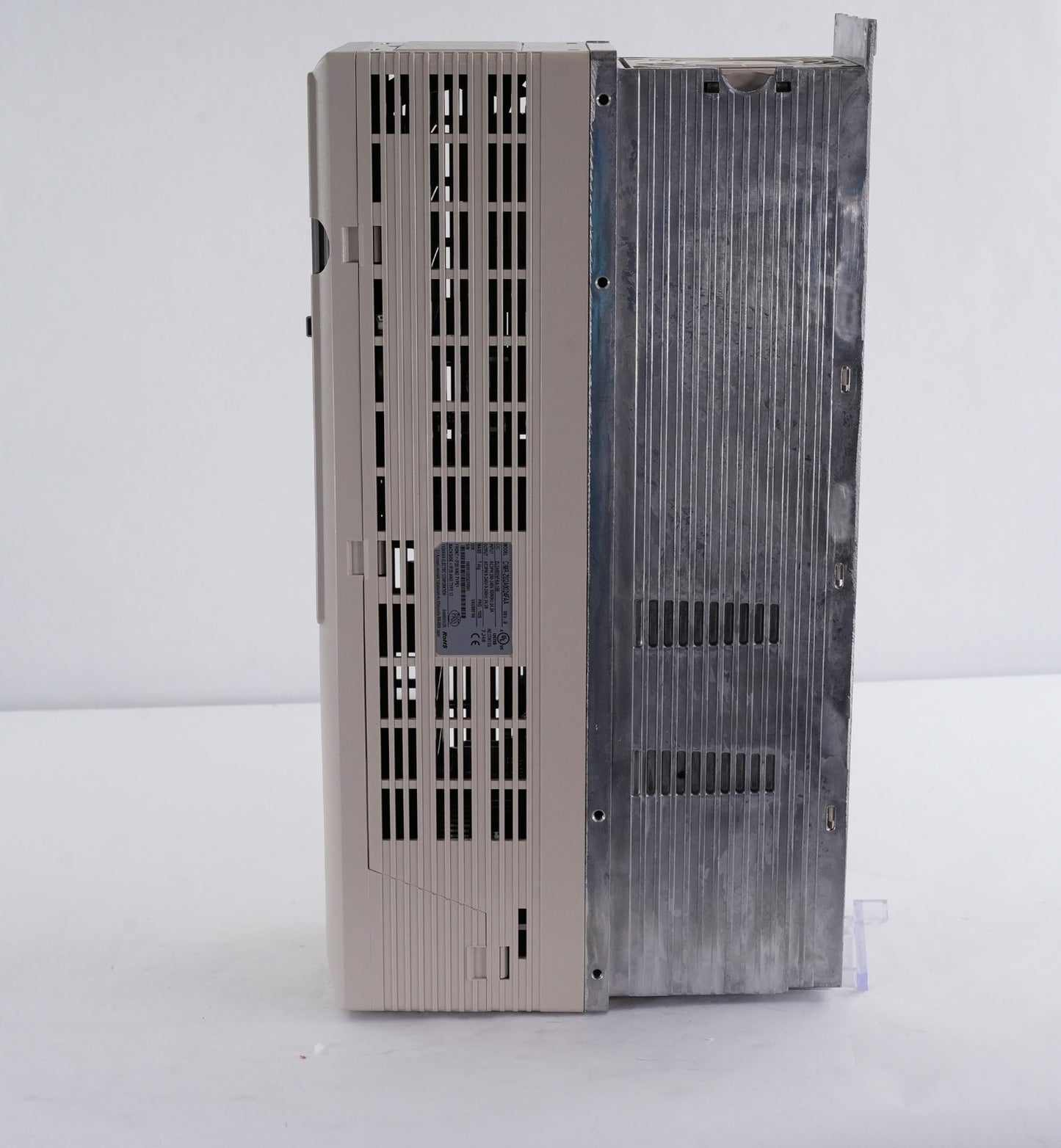 Yaskawa Electric CIMR-ZU2A0024FAA Rev B Z1000 Drive CIMRZU2A0024FAA Without Box