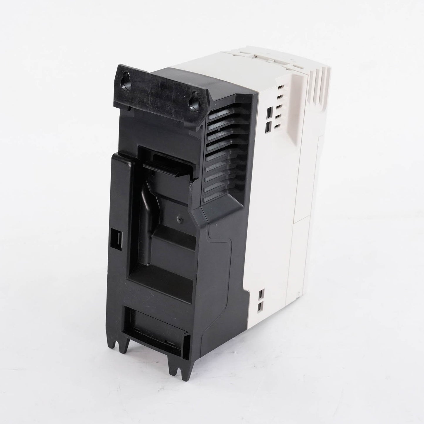 Emerson Unidrive M201-021 0056 A AC Drive 1.5kW 2HP 200-240V M201-0210056A