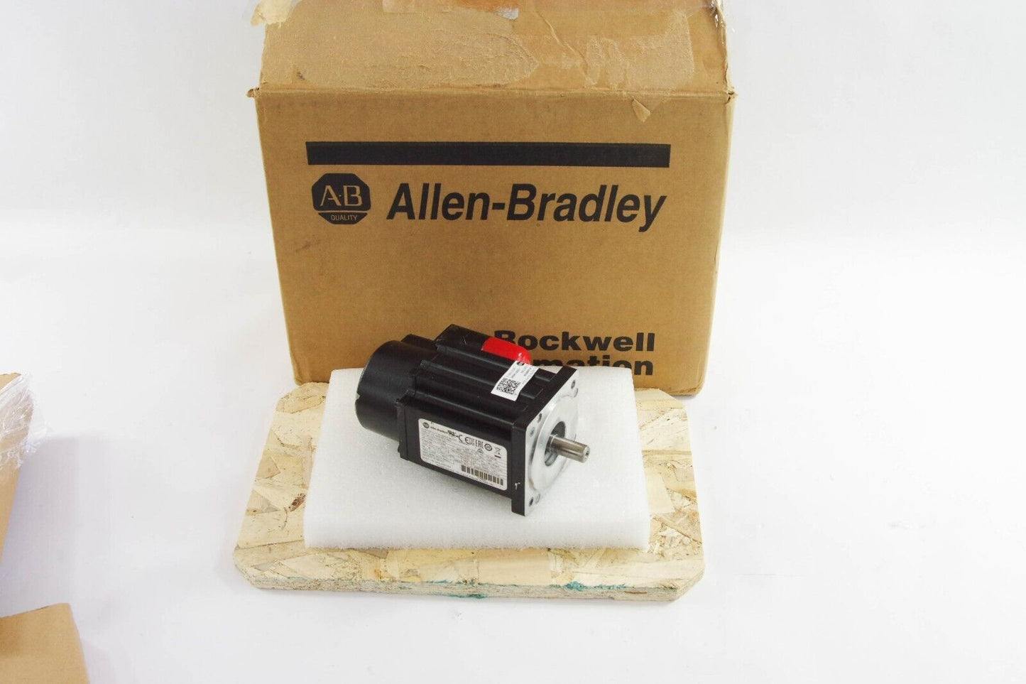 2020 Allen-Bradley VPL-A0751E-PK12AA Ser A VPL Low Inertia Motor - New Open Box