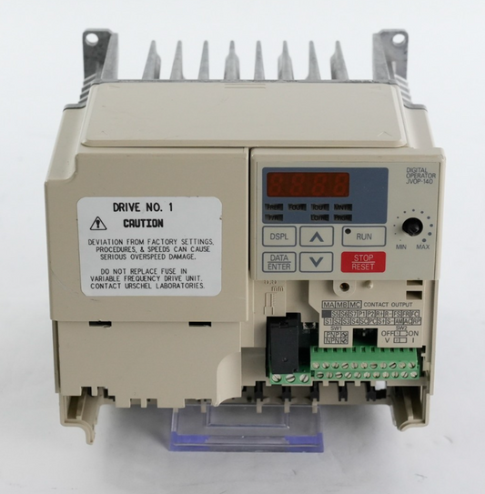 Yaskawa CIMR-V7AM43P7 Magnetek AC Drive 380-460V 0-400Hz 12A/8.6A