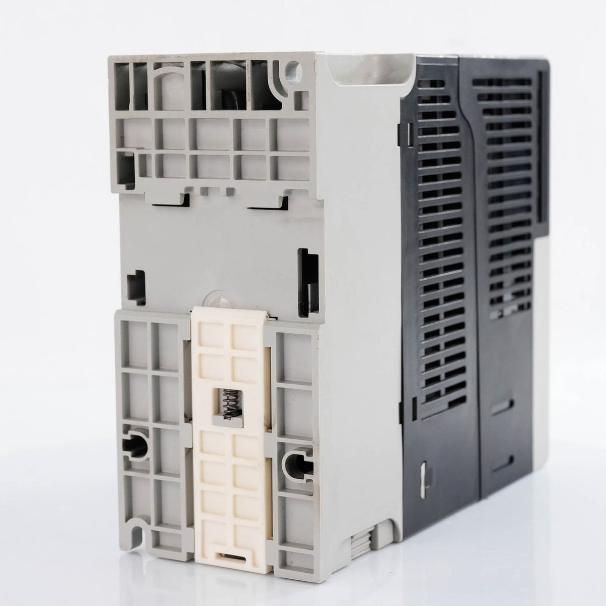 Allen Bradley 25A-D4P0N104 PowerFlex 523 AC Drive 480V 3PH 2HP 4A 25AD4P0N104