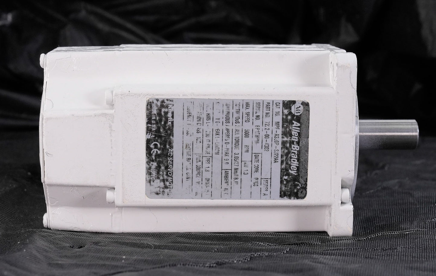 Allen Bradley MPF-A320P-SJ22AA /A Servo Motor 5000RPM 1.3kW MPFA320PSJ22AA