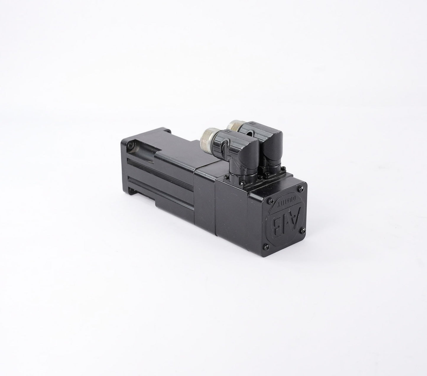 Allen Bradley MPL-B1530U-VJ44AA /A Servo Motor 460V 7000RPM 0.39kW