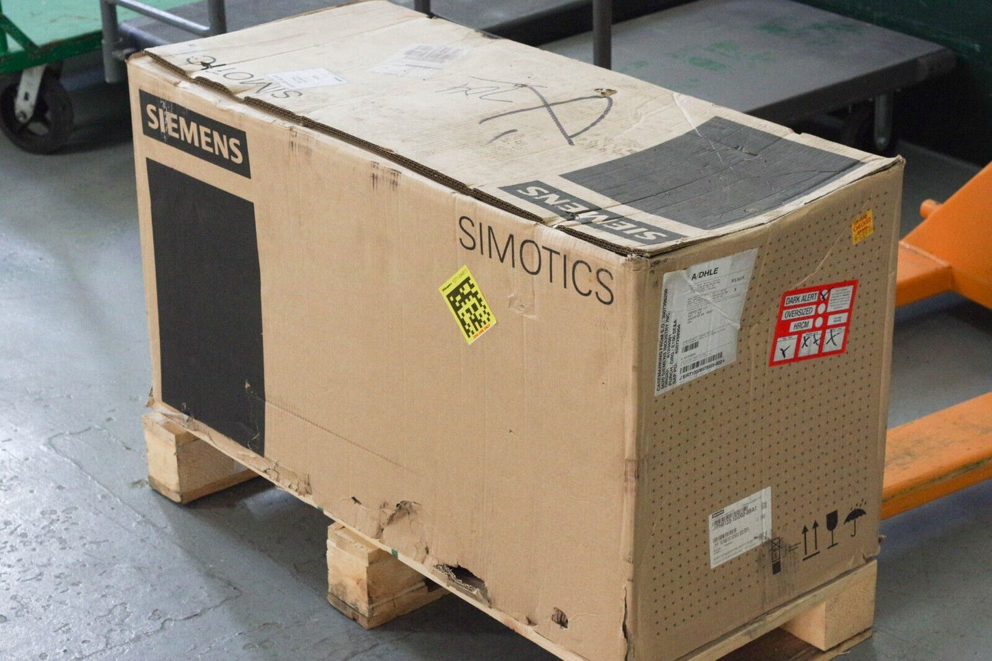 Siemens 1PH8133-1DD02-0BA1 SIMOTICS M COMPACT INDUCTION MOTOR for SINAMICS S120