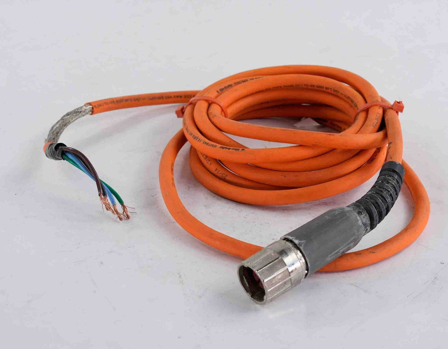 Allen Bradley 2090-CPWM7DF-14AA05 /A Servo Power Cable 134" 2090CPWM7DF14AA05