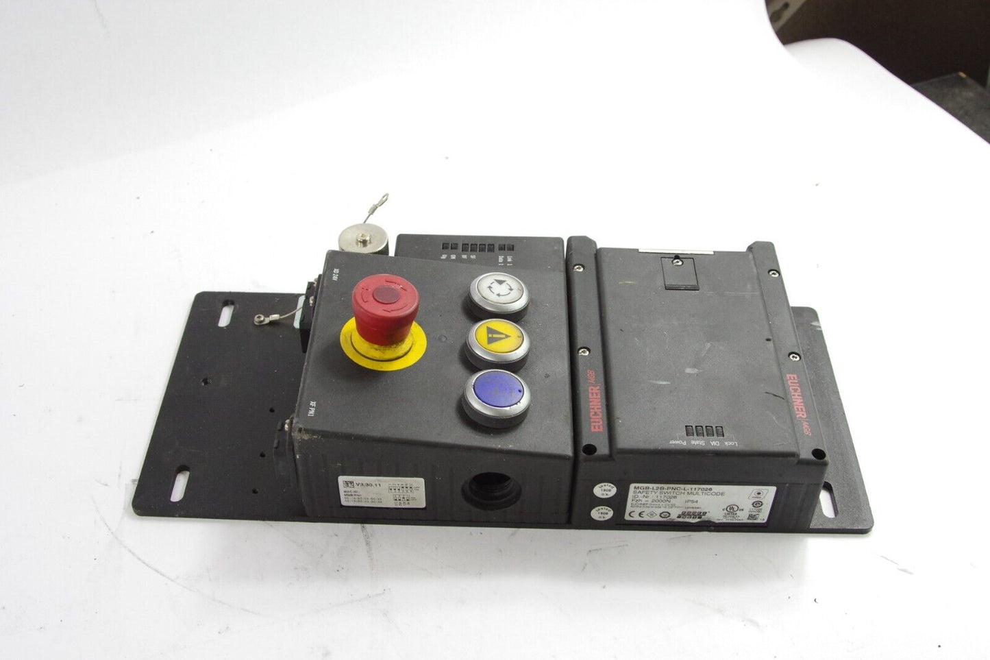 EUCHNER MGB-L2B-PNC-L-117026 Multifunctional Gate Box Sensor For Parts or Repair