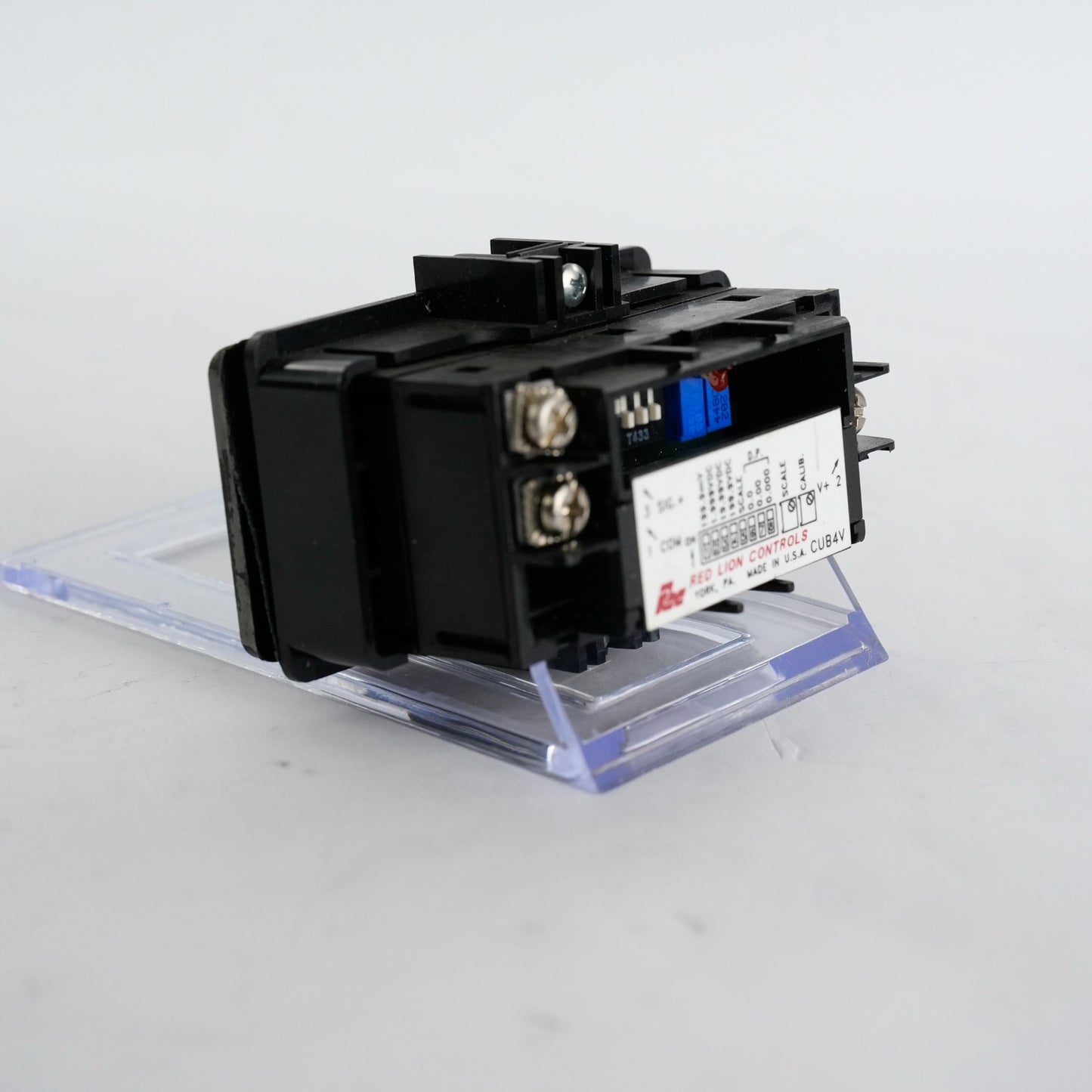 Red Lion Controls CUB4V LCD Digital Panel Volt Meter