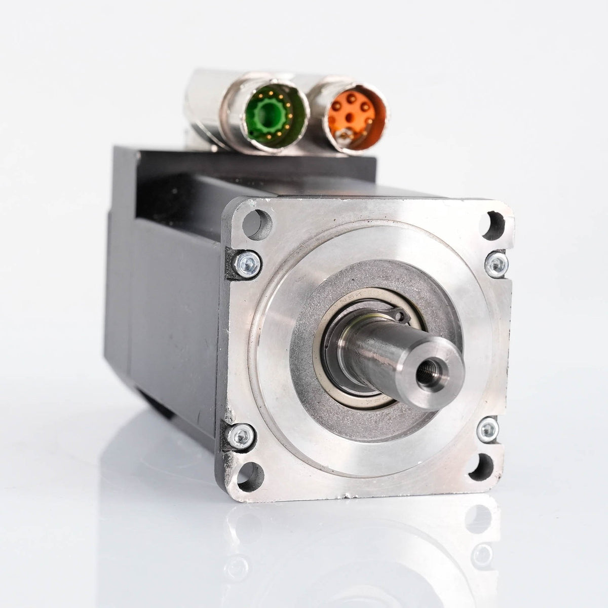 B&R 8LVA23.B1030D000-0 AC Synchronous Servo Motor 300V 3000RPM 8LVA23B1030D0000