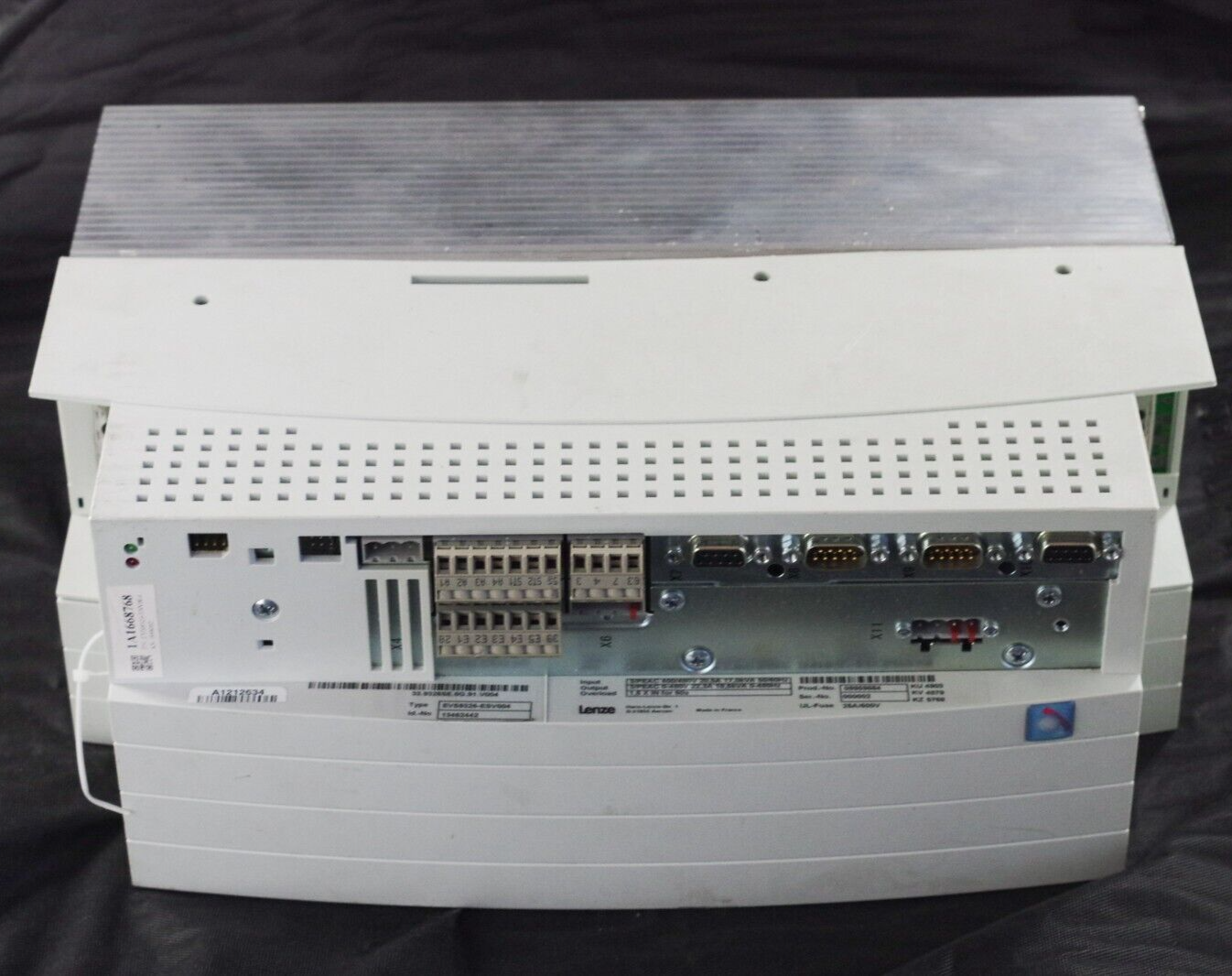 Lenze EVS9326-ESV004 Servo Inverter - FOR PARTS