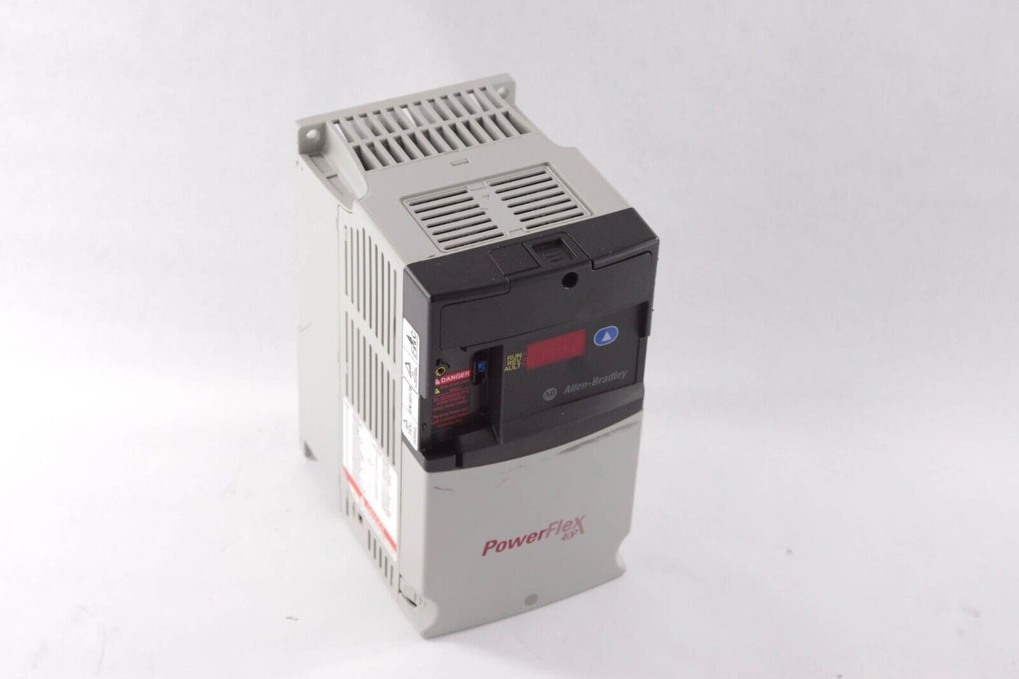 ALLEN BRADLEY 22D-D2P3N104 VFD 1HP 480VAC PowerFlex 40P