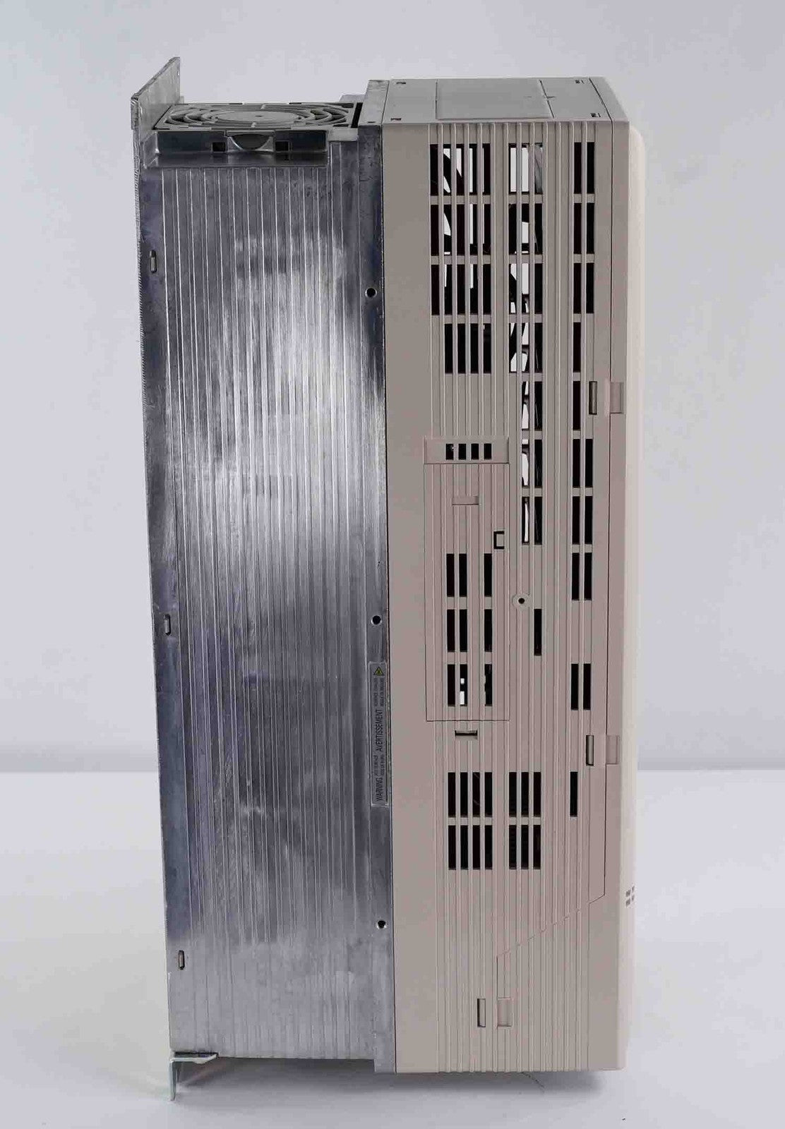 Yaskawa CIMR-ZU4A0040FAA Rev B Motor Drive Inverter 40 Amps Z1000 480V