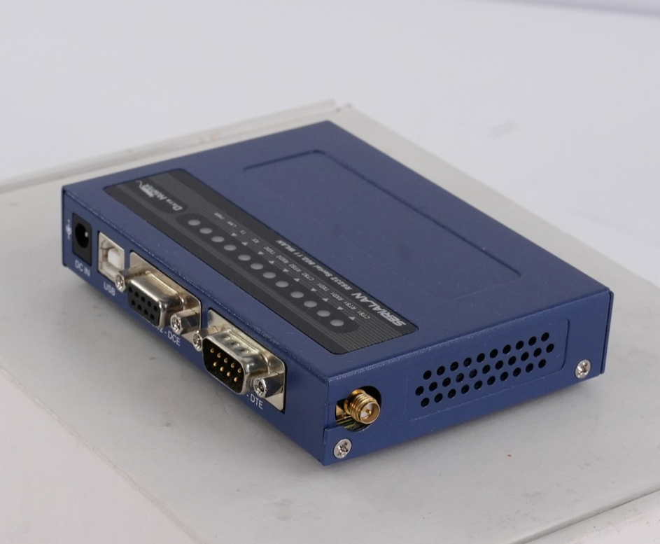 Data Hunter SERIALAN RS232 Serial 802.11 WLAN - Open Box