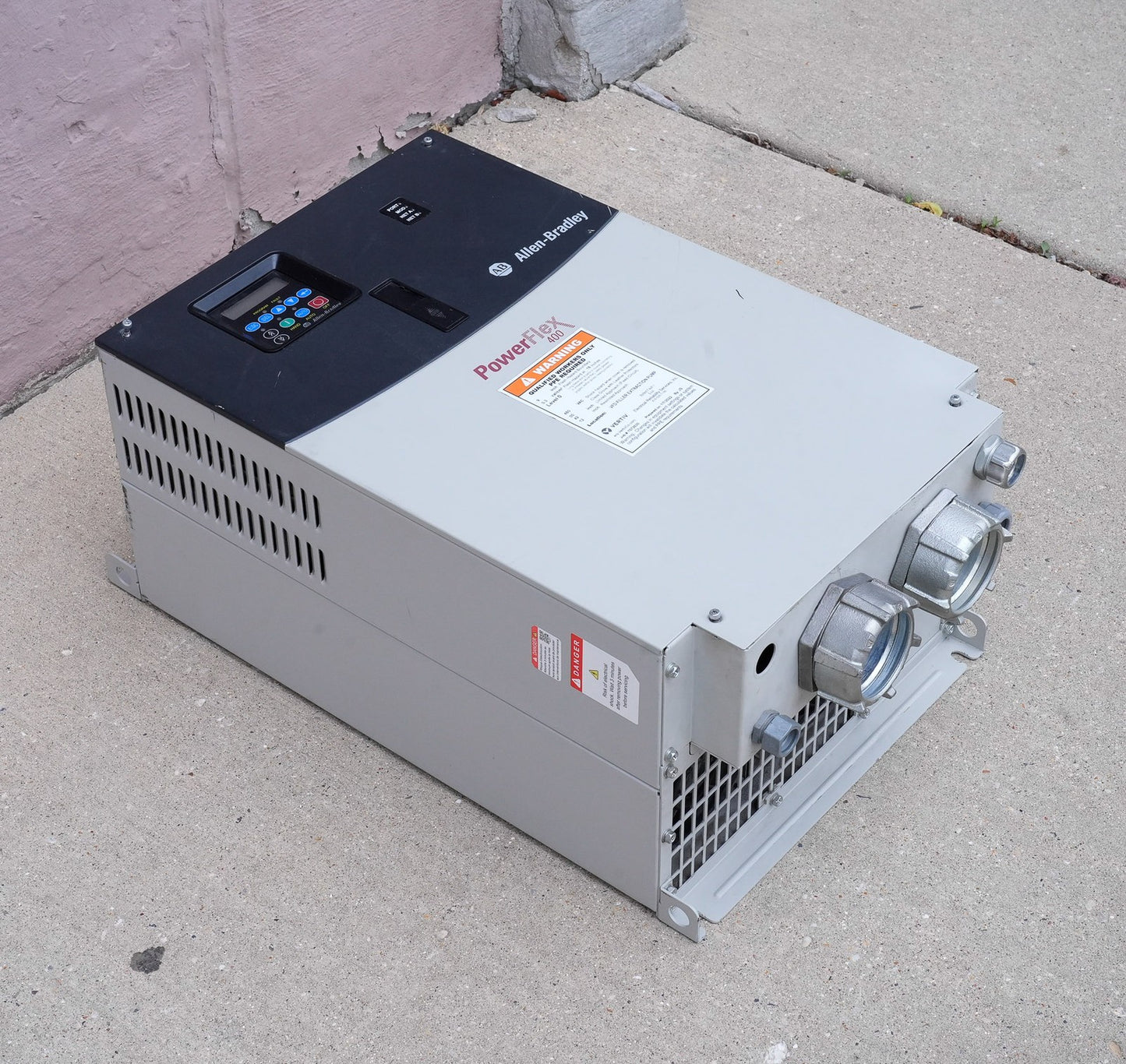 Allen Bradley 22C-D142A103 /B PowerFlex 400 AC Drive 480V 100HP 75kW + Warranty