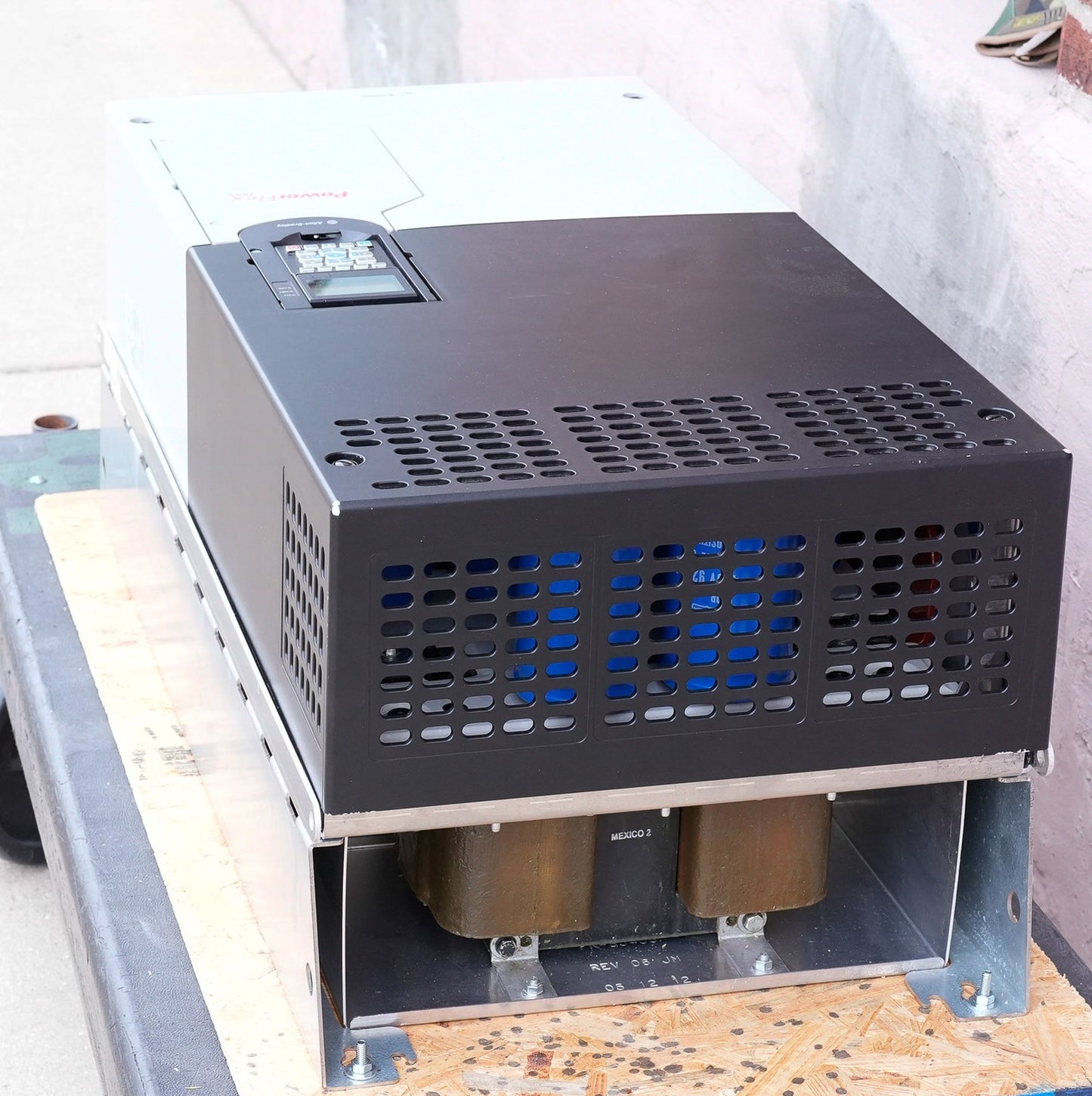 Allen Bradley 20G1AND302AA0NNNNN PowerFlex 755 AC Drive 480V 250HP