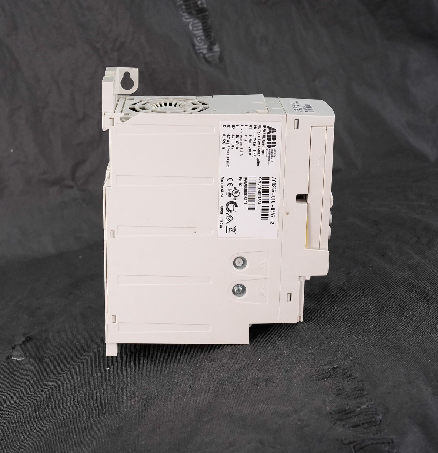 ABB ACS355-01U-04A7-2 AC Drive 200-240V 1HP 4.7A ACS35501U04A72
