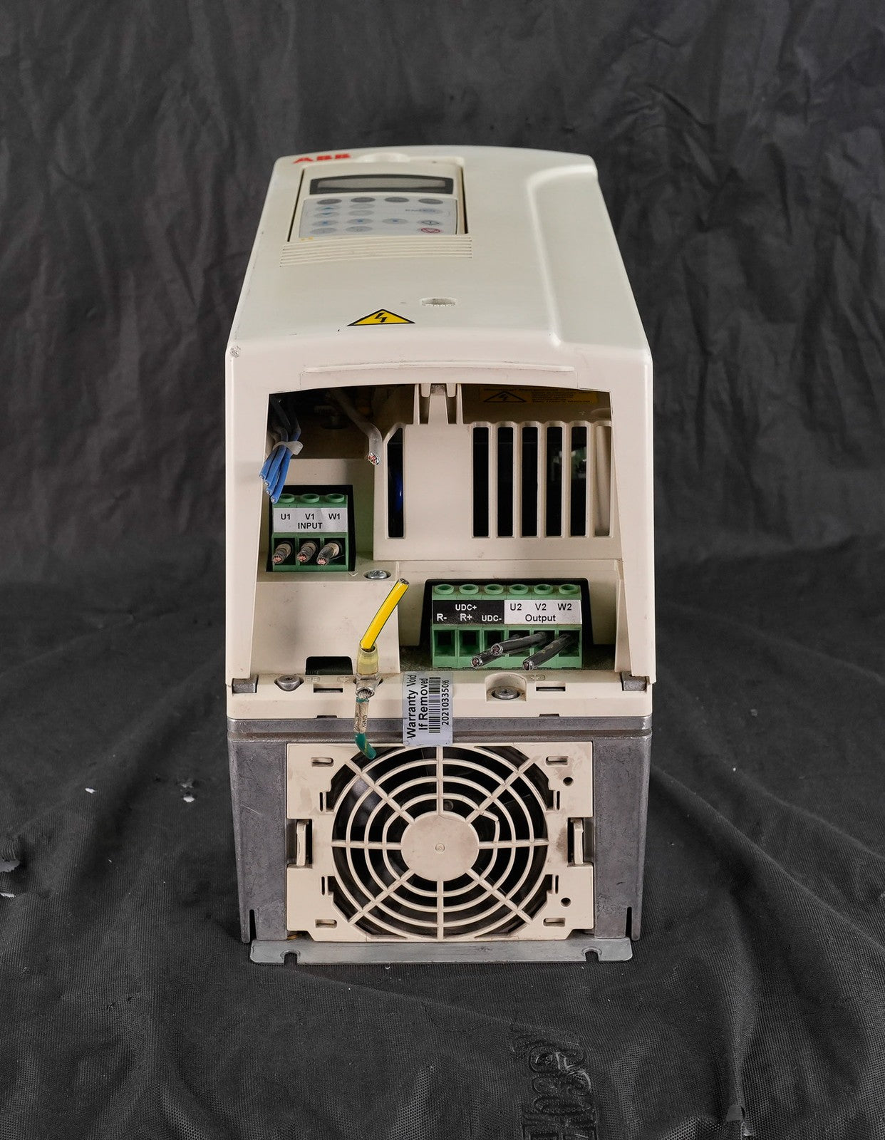 ABB ACS800-U1-0016-5+P901 Variable Frequency Drive 3-Phase ACS800U100165P901
