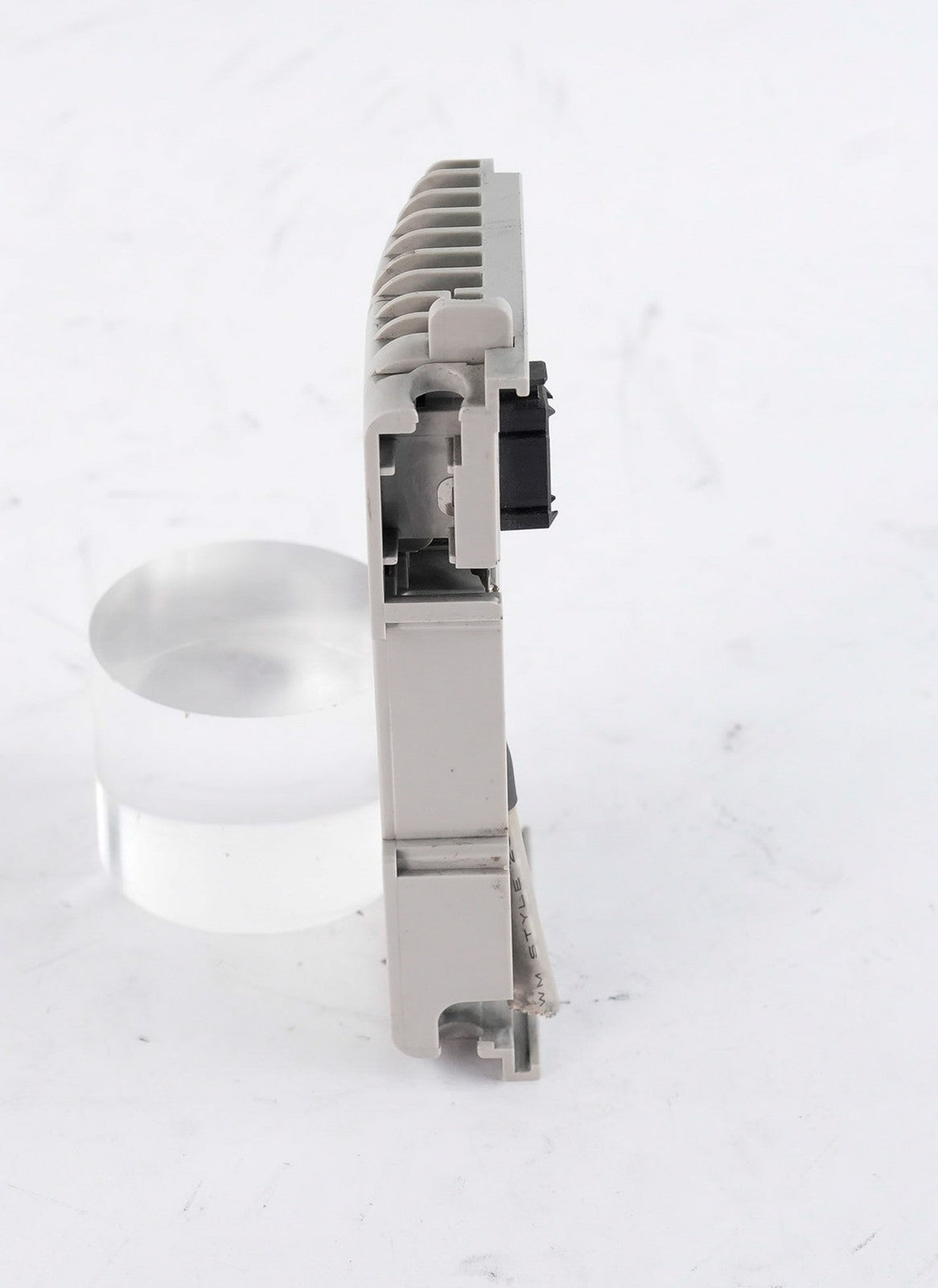 Allen Bradley 1769-CRL1 /A Right-to-Left Expansion Cable 1ft 1769CRL1