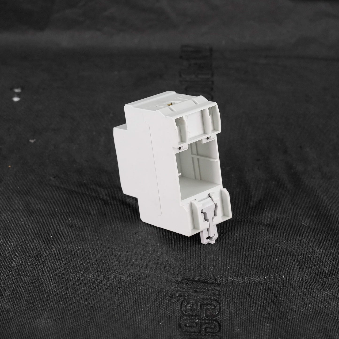 Delixi Electric DZ47X Guide Socket 10A/16A 250V 50Hz